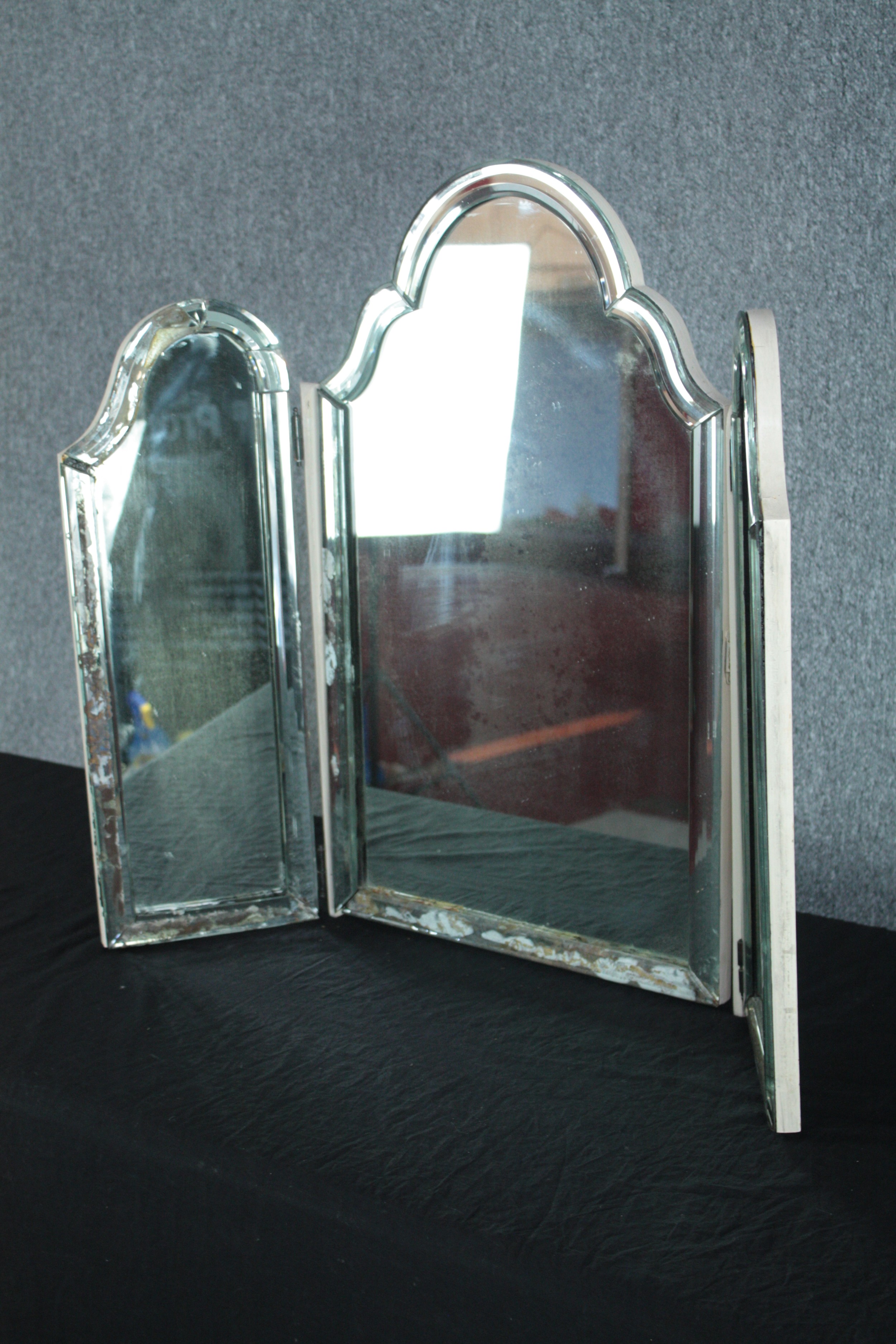 A vintage Venetian style triptych dressing mirror. H.67 W.85cm. - Image 5 of 6