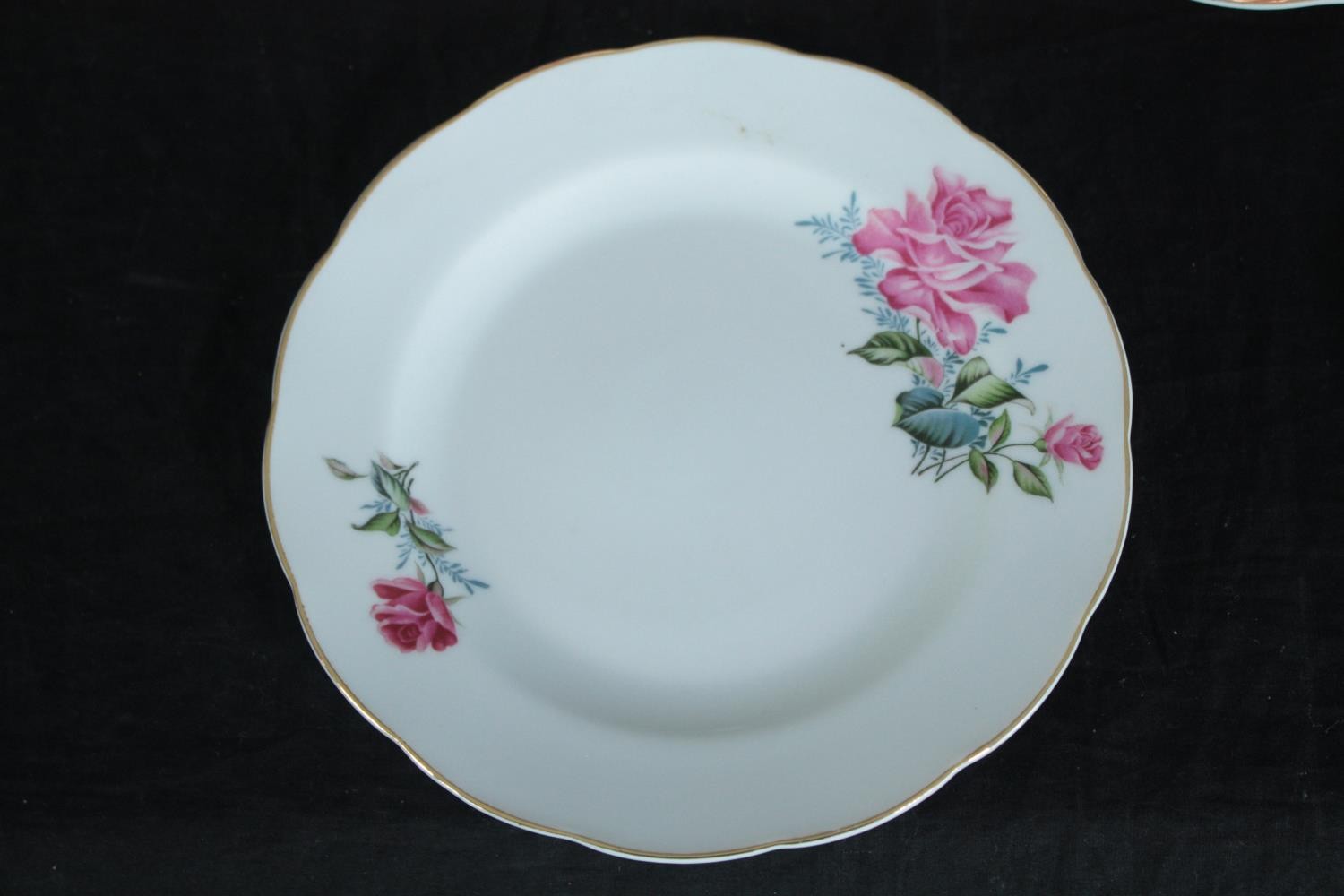 Chinese cups, saucers and plates. Made in China for the export market. Mid twentieth century. Dia. - Image 3 of 4