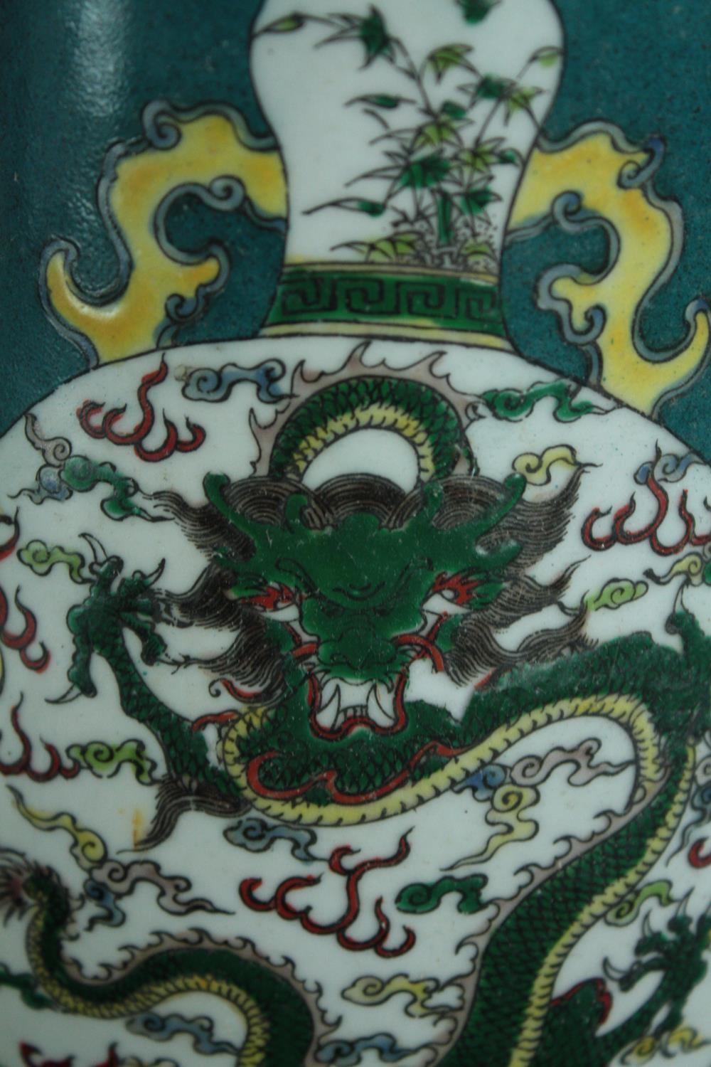 Two Chinese vases. Signed on the base with the artist's seal and decorated with Chinese porcelain - Image 6 of 7
