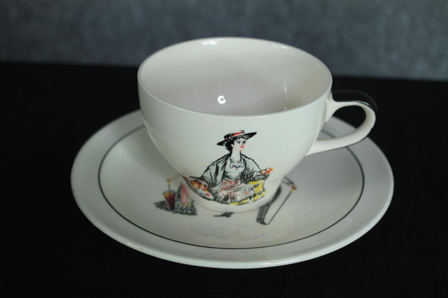 Healacraft China. A set of six cups and saucers, two creamers, a teapot, two bowls and side - Image 5 of 10