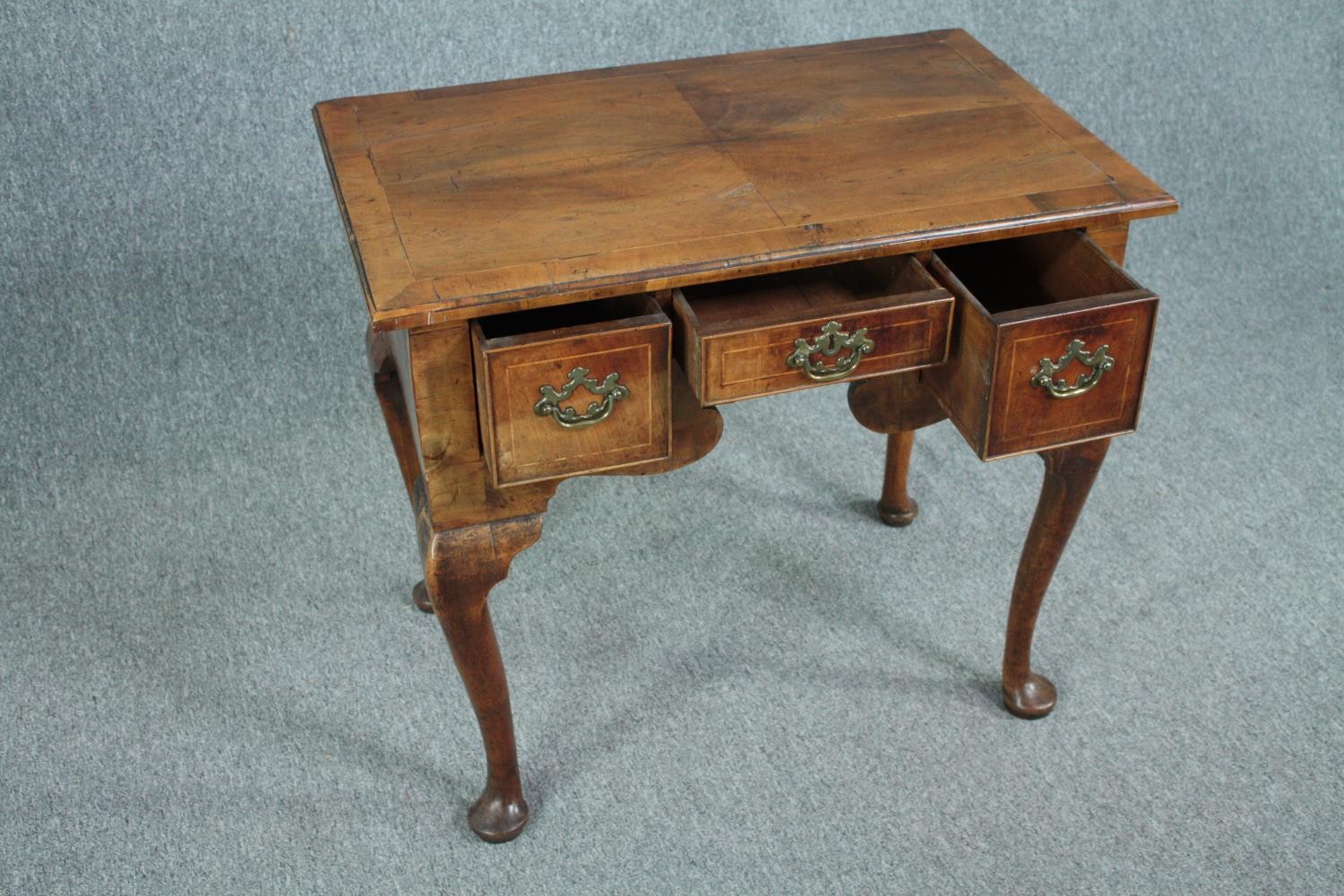 Lowboy, mid Georgian figured walnut and satinwood inlaid. H.70 W.78 D.49cm. - Image 6 of 7