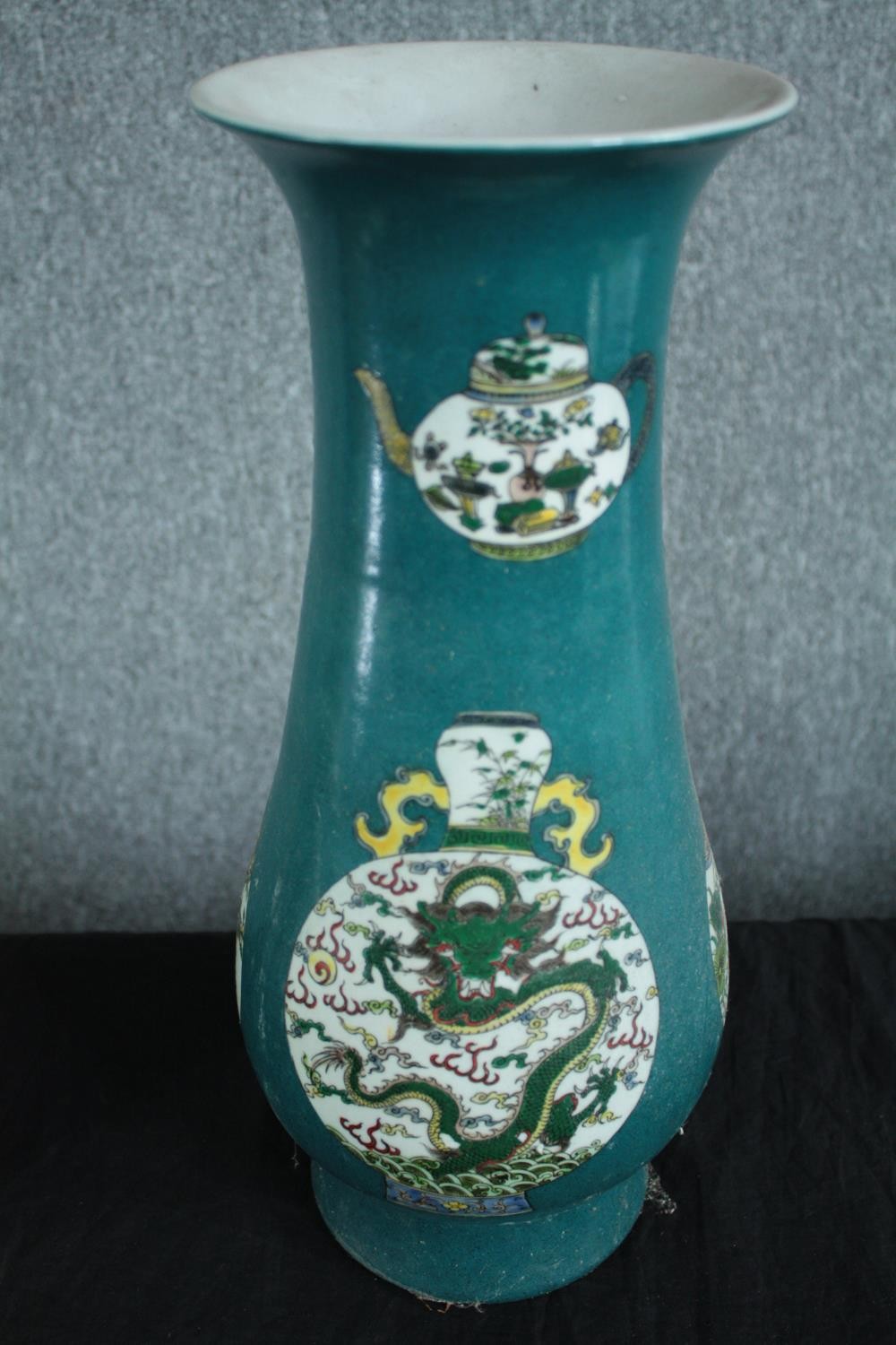 Two Chinese vases. Signed on the base with the artist's seal and decorated with Chinese porcelain - Image 5 of 7