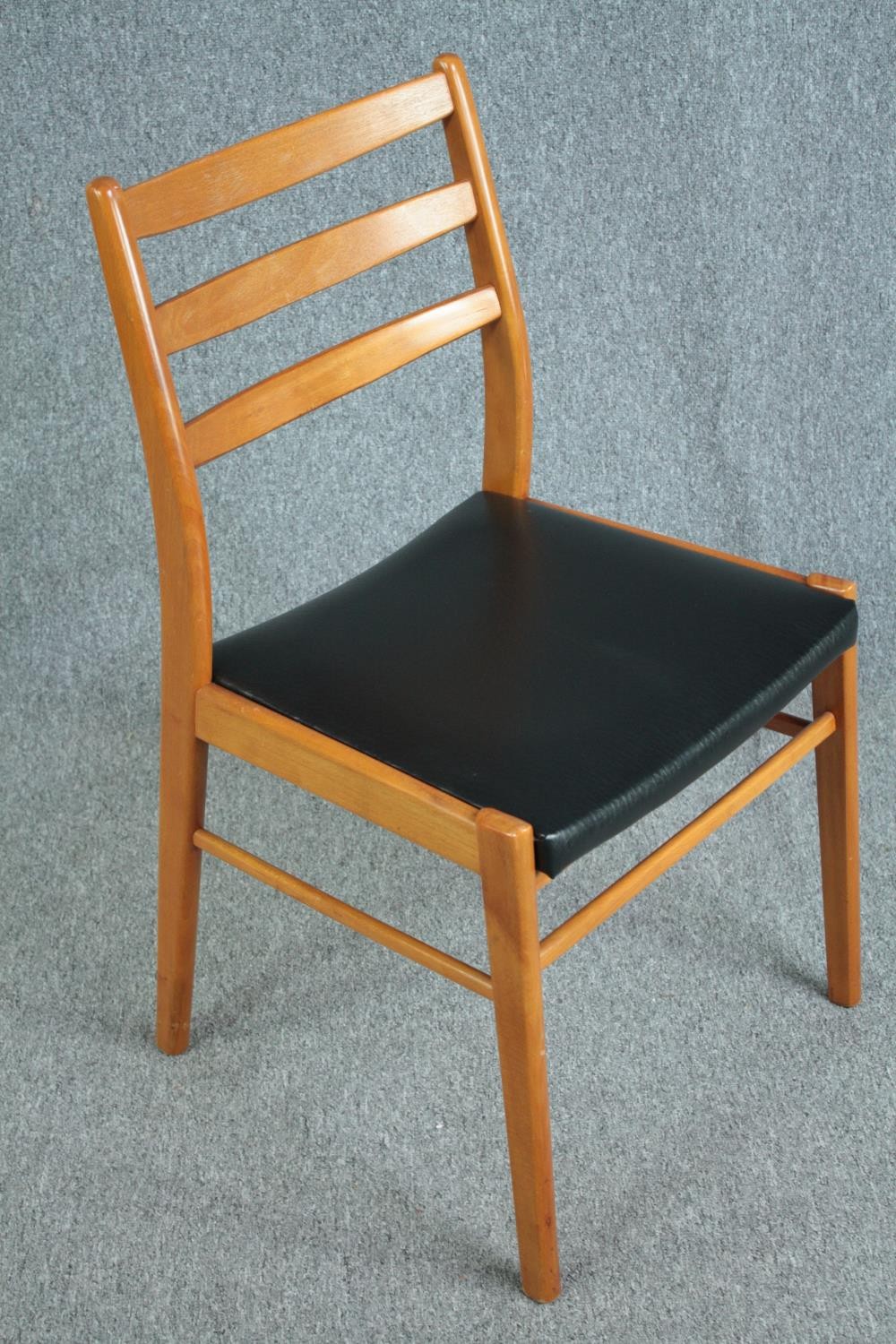 A set of six mid century vintage dining chairs in light beech and faux leather seats. - Image 3 of 5