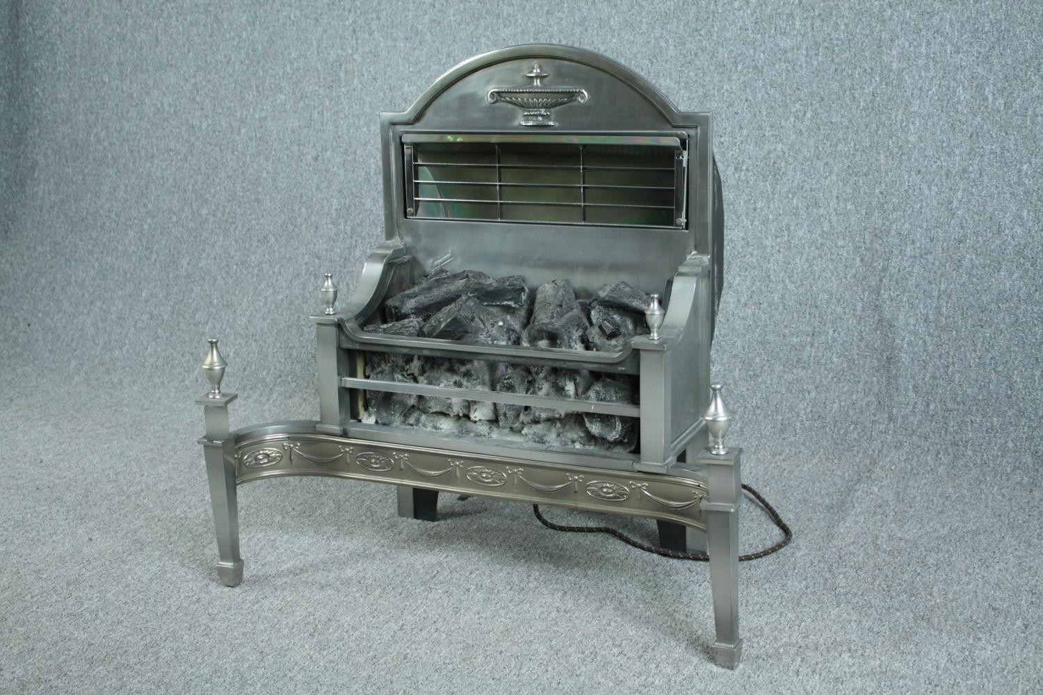 A modern electric fire made by Berry's. H.76 W.76 D.50 cm. - Image 4 of 8