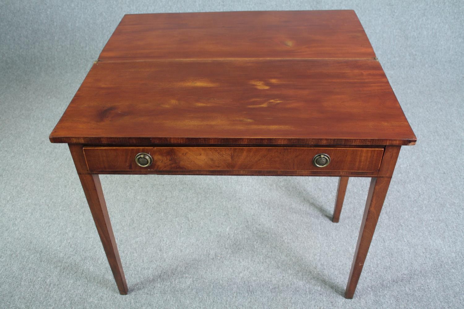 Tea table, Georgian flame mahogany with foldover top and gateleg support. H.71 W.92 D.84cm. ( - Image 5 of 5