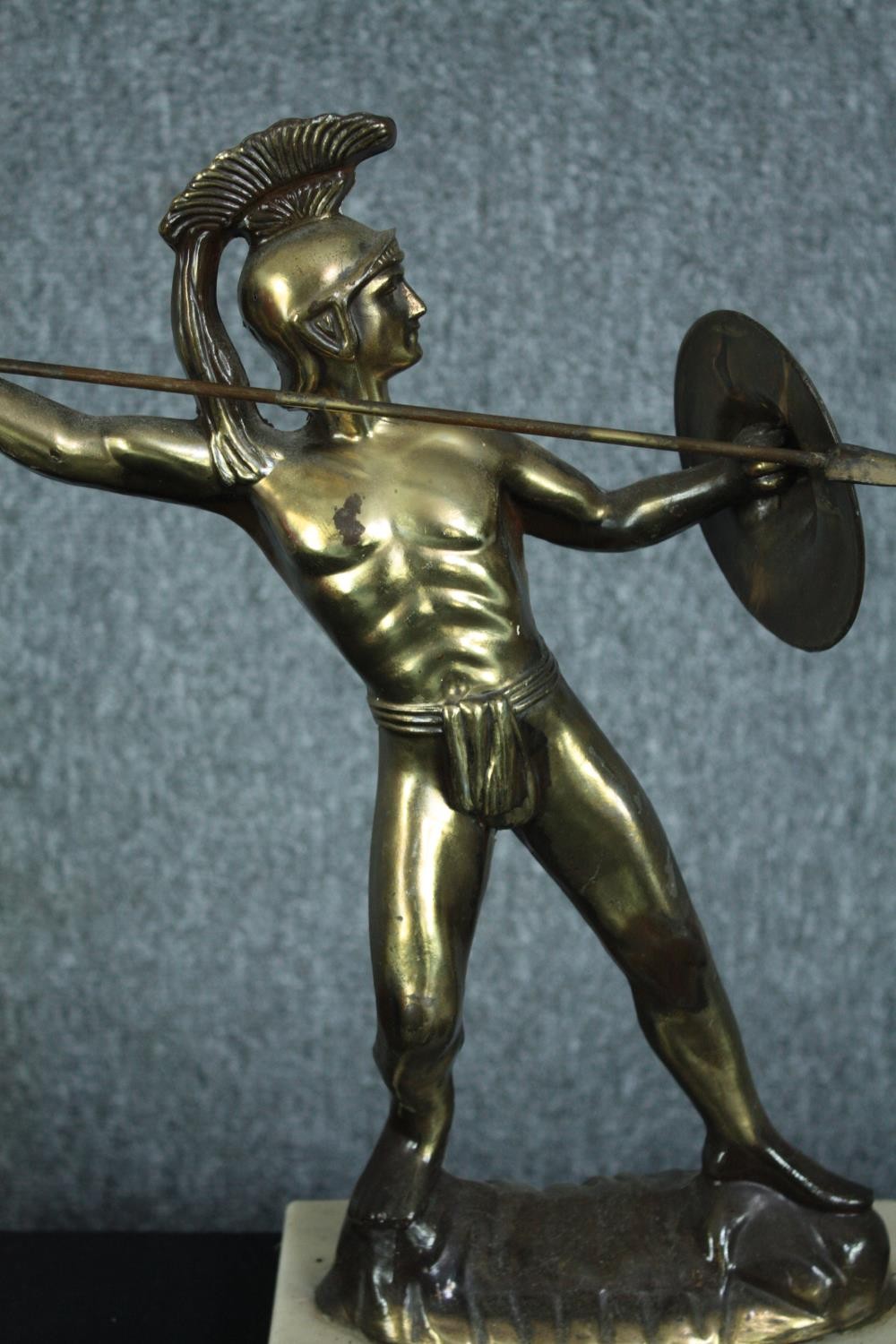 A spelter Spartan or Greek warrior finished in gilt. H.36 cm. - Image 4 of 6