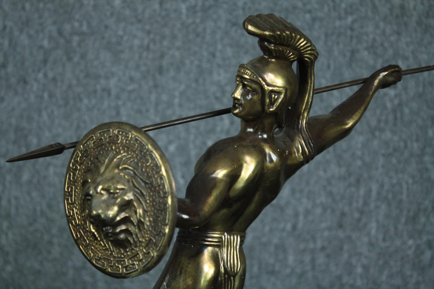 A spelter Spartan or Greek warrior finished in gilt. H.36 cm. - Image 5 of 6