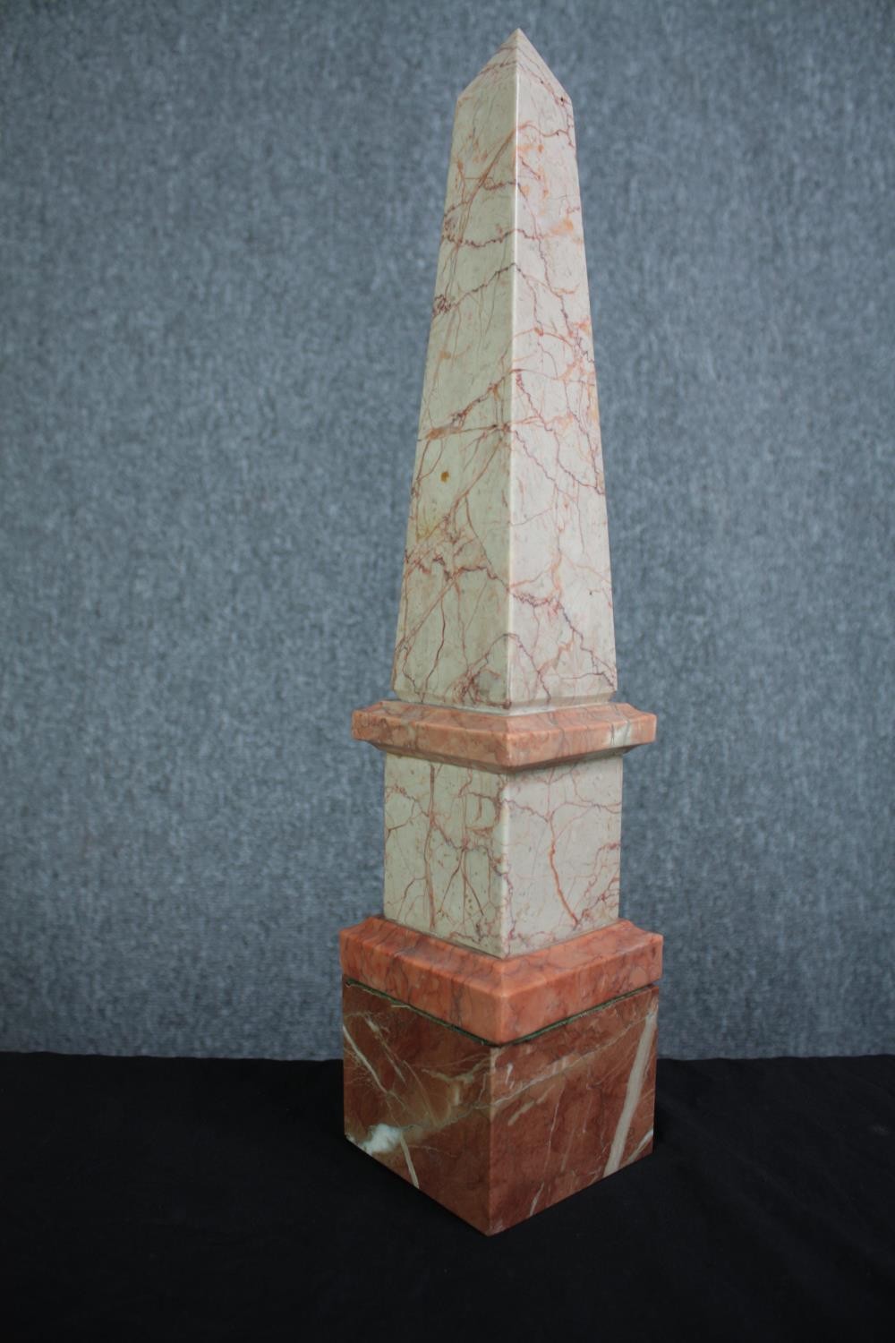 A large vintage obelisk in rouge marble. H.49cm. - Image 2 of 4