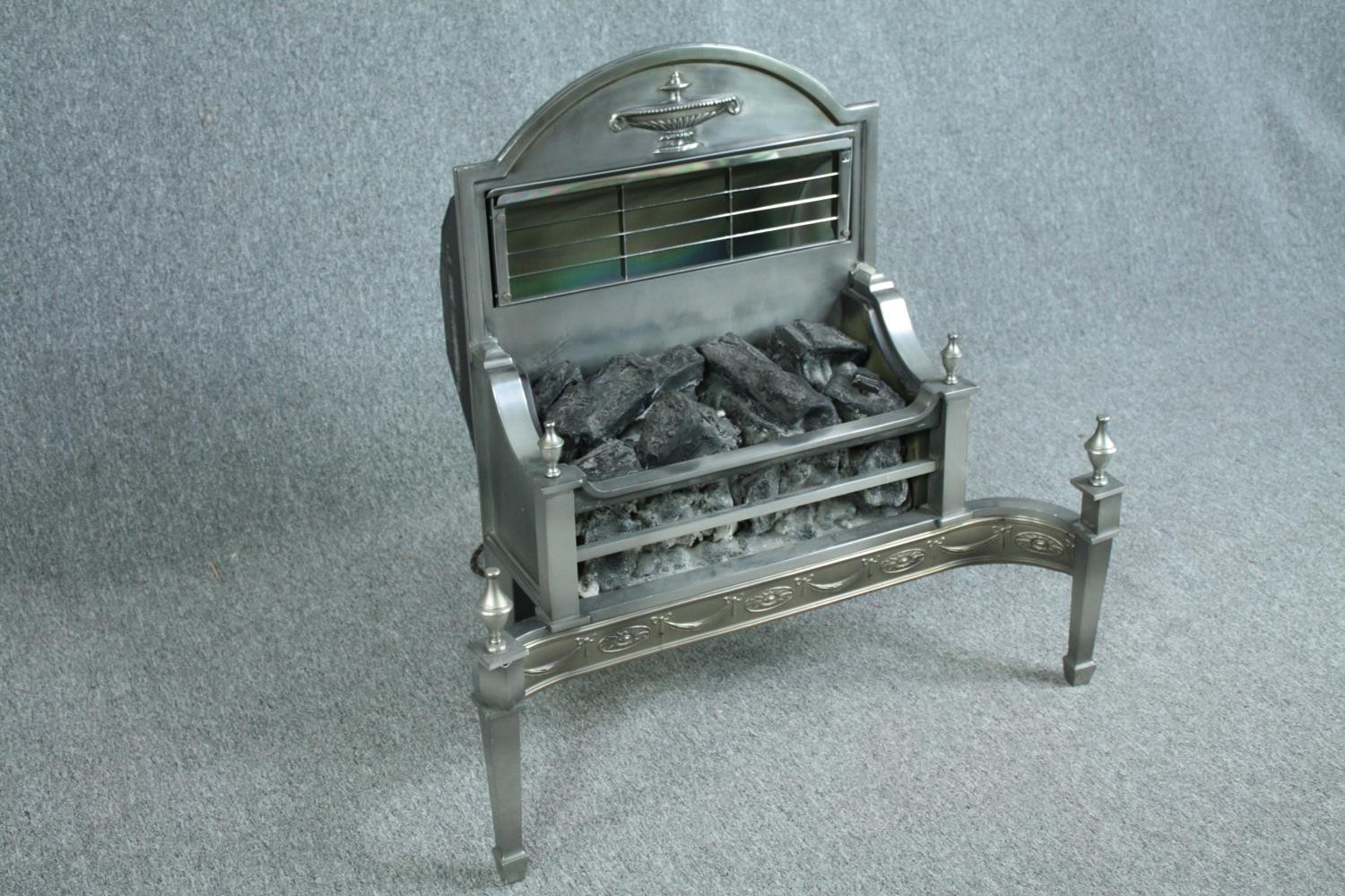 A modern electric fire made by Berry's. H.76 W.76 D.50 cm. - Image 3 of 8