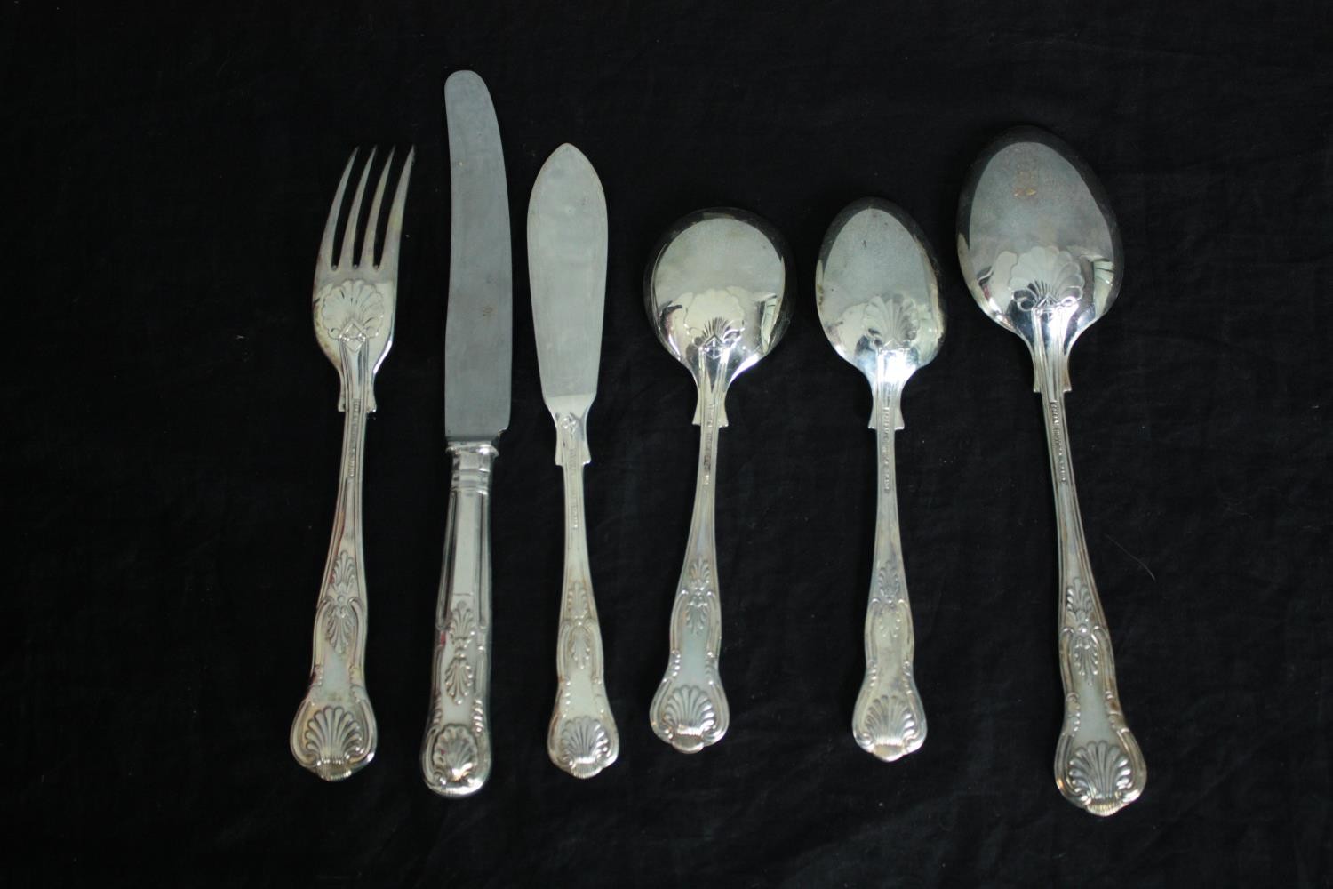 A vintage cased set of silver plated flexfit cutlery. H.16 W.40 D.31cm. - Image 8 of 8