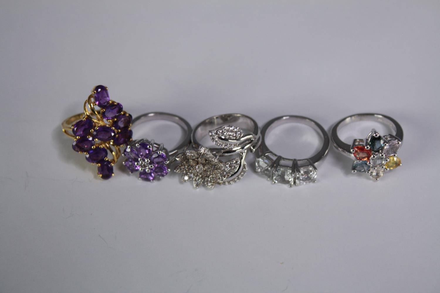 A collection of ten silver gem-set rings of various designs. Set with grey sapphire, Turquoise and - Image 4 of 6