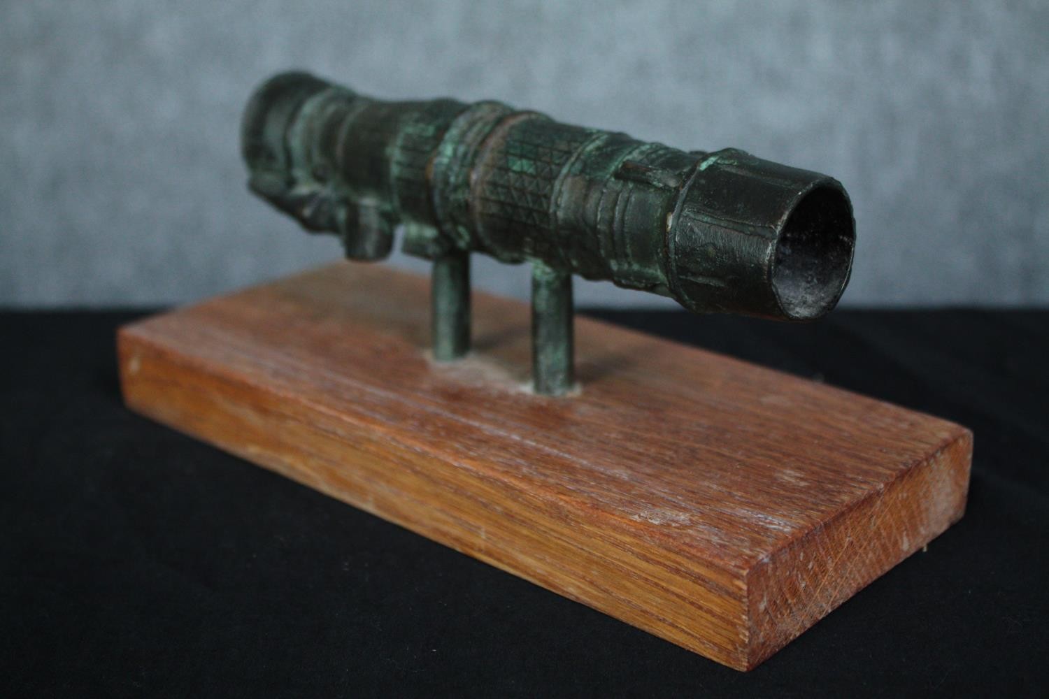 Aviation interest. A bronze jet engine on a wooden stand. Probably an early Rolls Royce engine. H. - Image 3 of 5