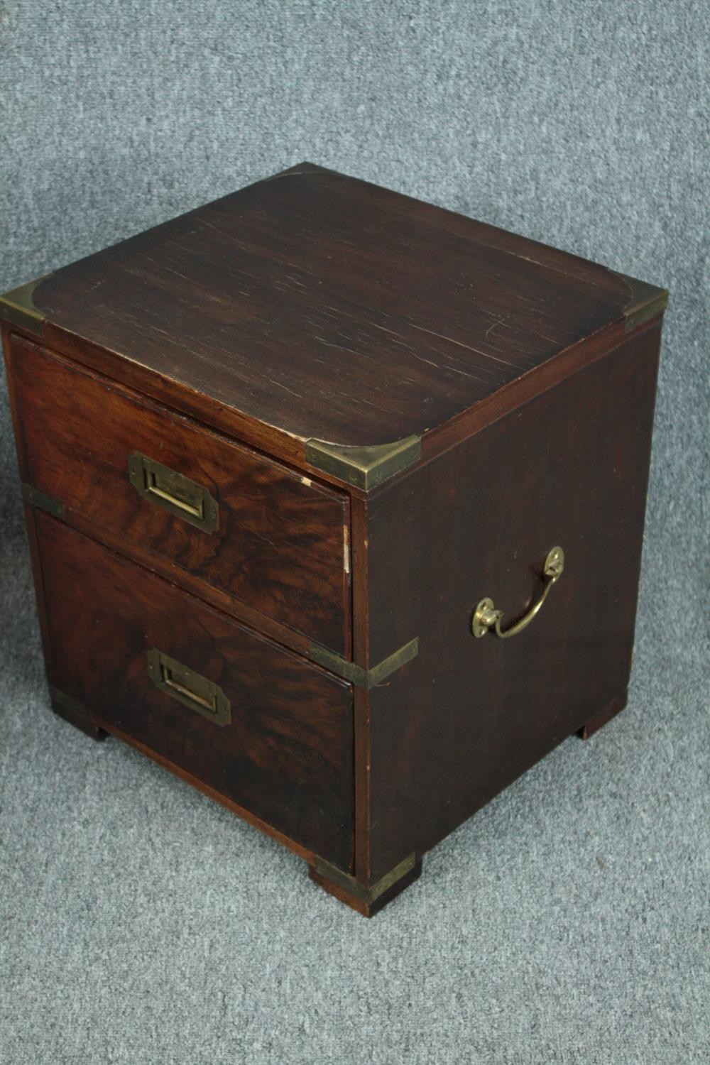 Bedside chests, a pair, Georgian mahogany military style. H.47 W.44 D.40cm. (each) - Image 5 of 6