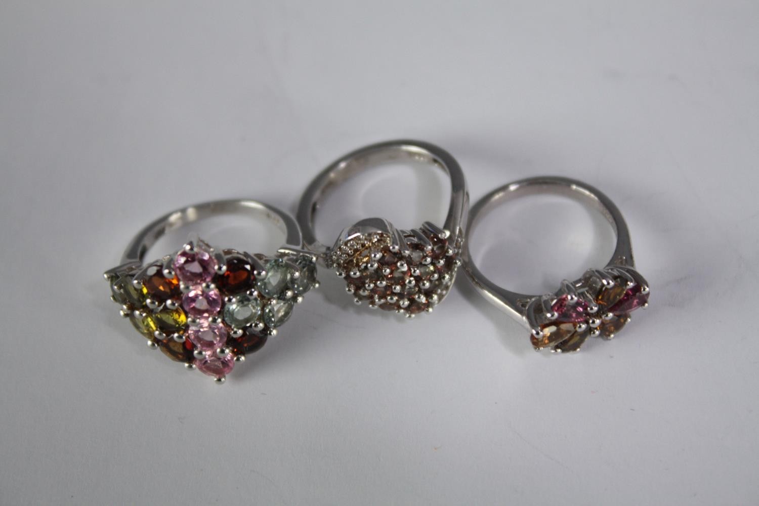 A collection of ten silver gem-set rings of various designs. Set with peridot, Tourmaline, - Image 3 of 5