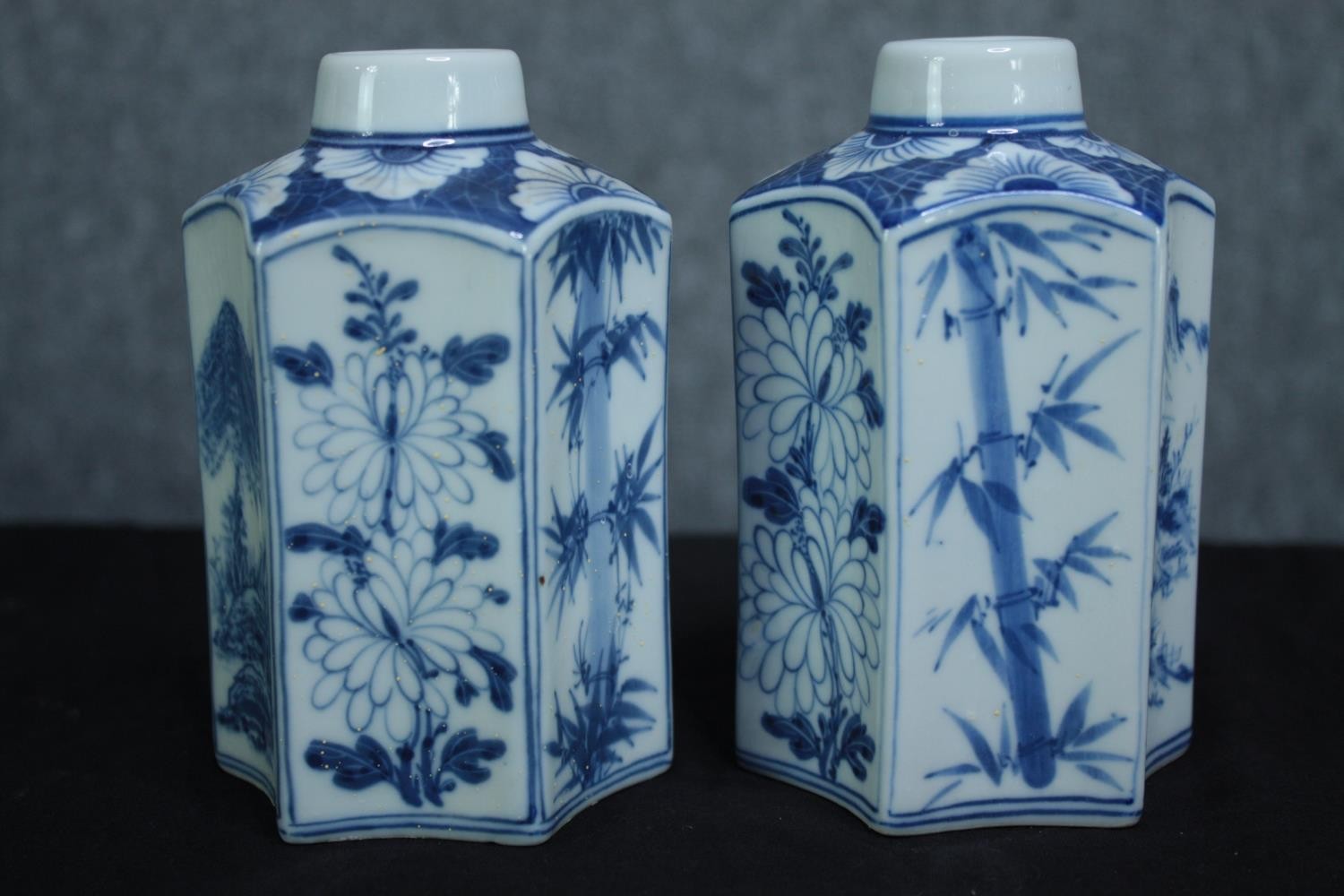 A mixed collection of blue and white Chinese porcelain including a teapot and vases. Signed on the - Image 5 of 12