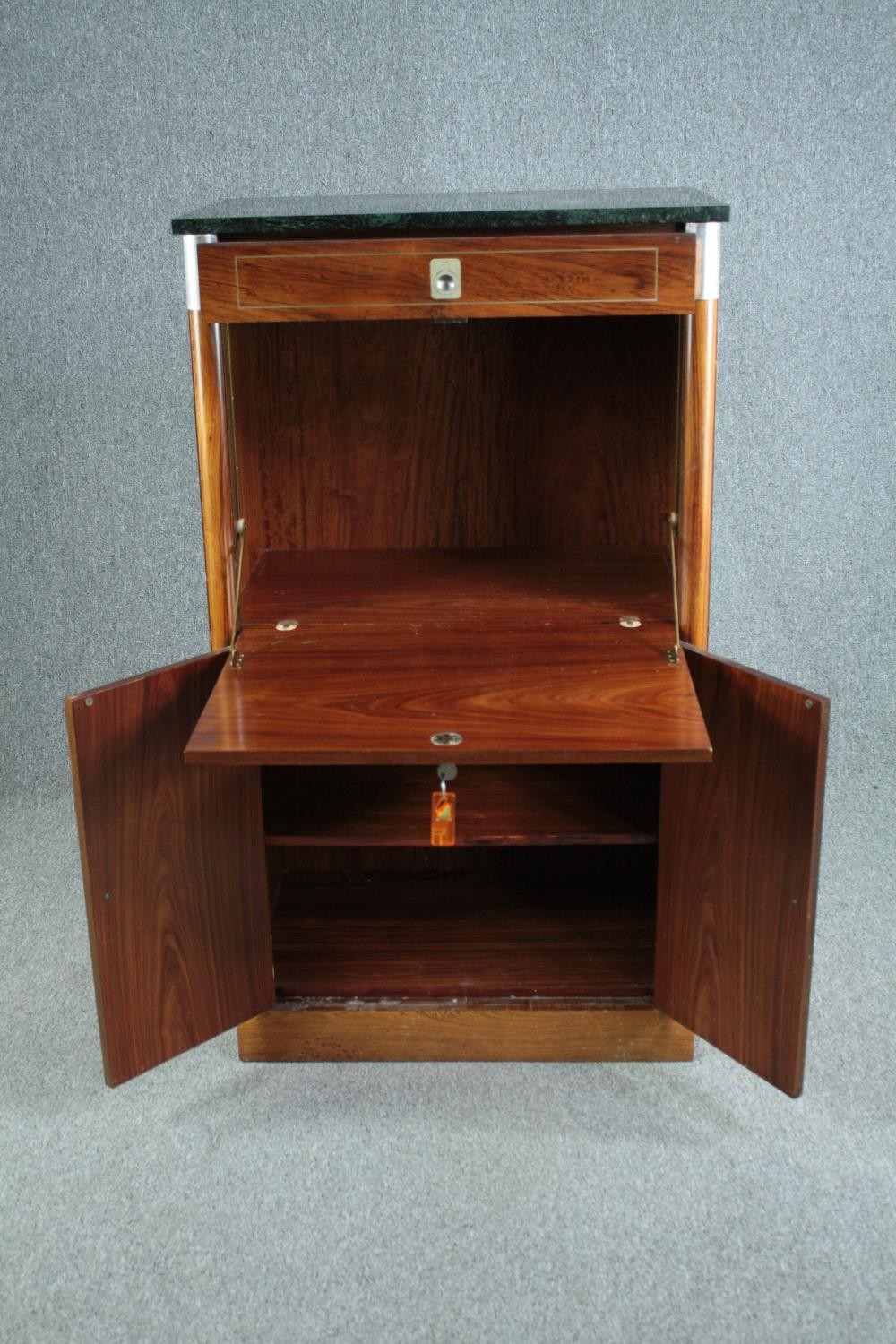 Drinks cabinet, mid century with marble top and metal mounts with string inlay. H.132 W.76 D.48cm. - Image 4 of 6