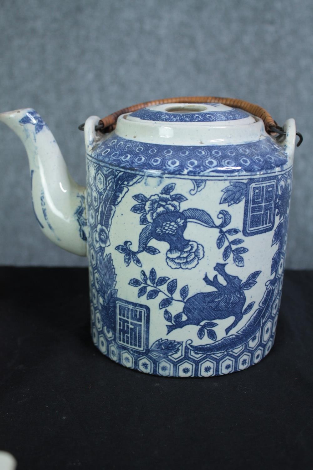 A mixed collection of blue and white Chinese porcelain including a teapot and vases. Signed on the - Image 6 of 12