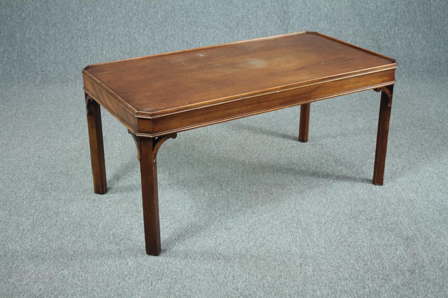 Coffee table, Georgian style mahogany. H.52 W.107 D.56cm. - Image 2 of 5