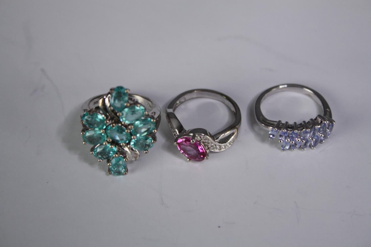 A collection of ten silver gem-set rings of various designs. Set with peridot, Turquoise, amethyst - Image 2 of 4