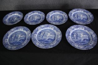 A set of seven Spode plates. Twentieth century reproductions after the 1816 design. D.26cm. (