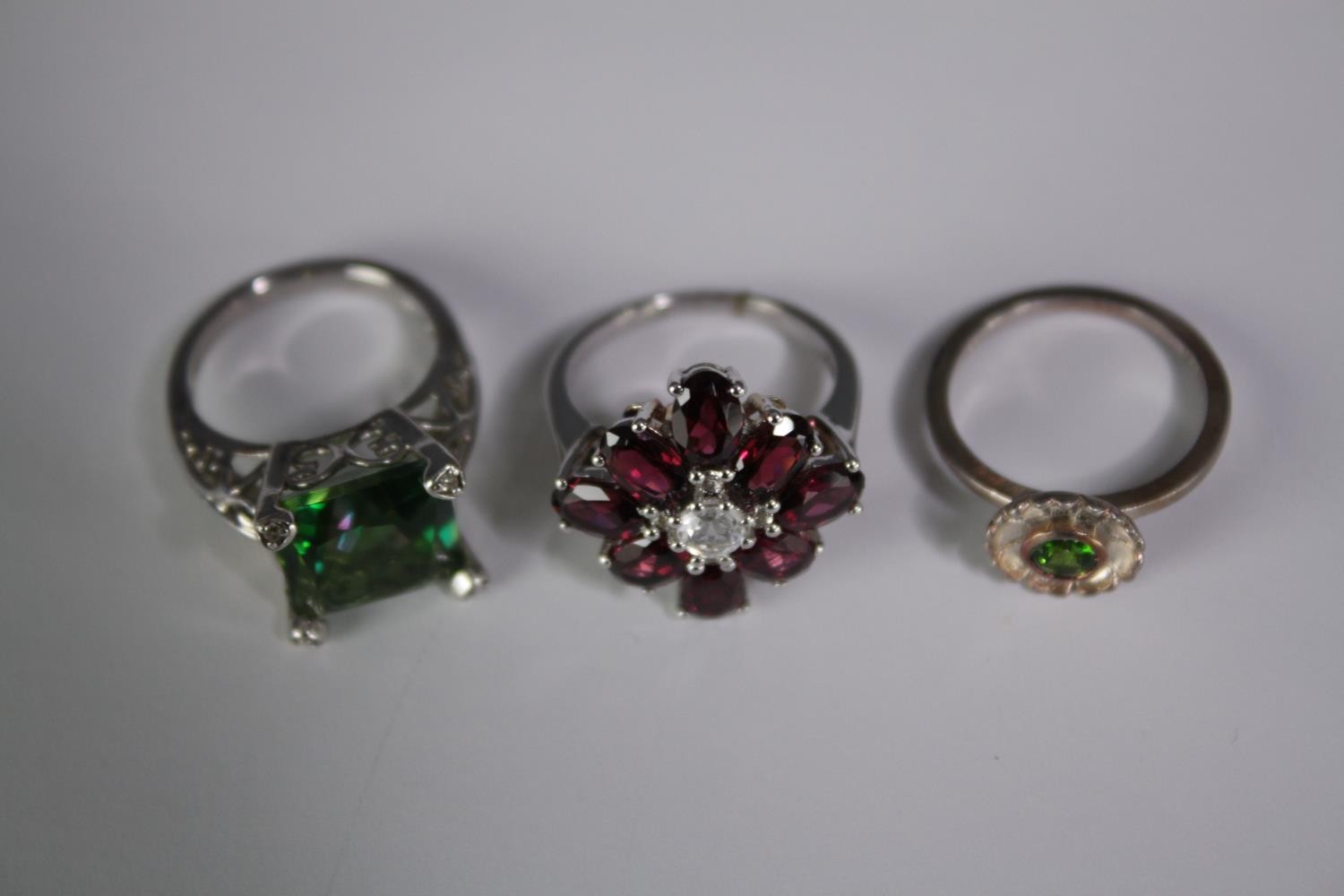 A collection of ten silver gem-set rings of various designs. Set with amber, opal, amethyst and - Image 3 of 4