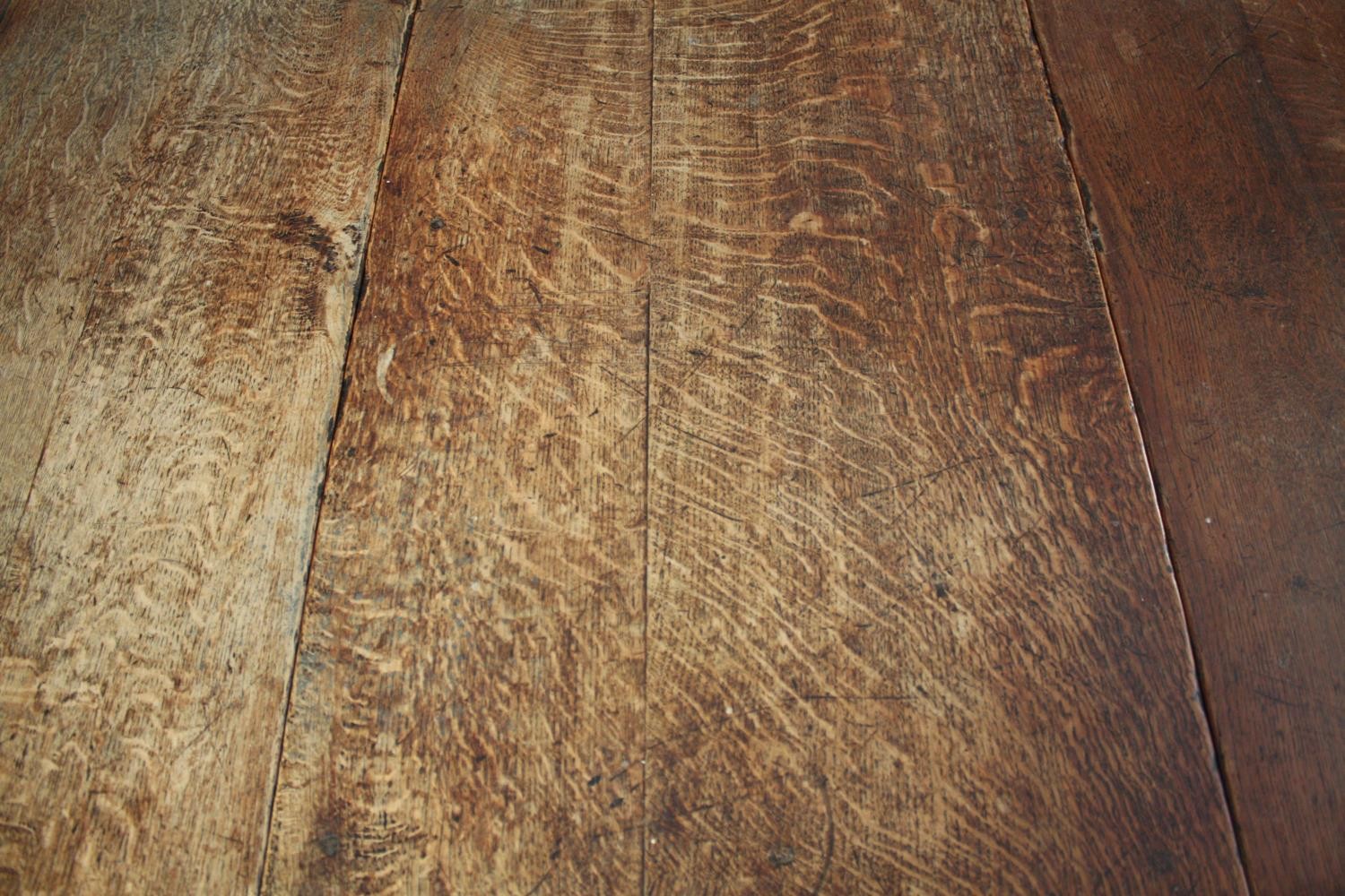 Dining table, mid century oak in the antique style. H.72 W.137 D.92cm. (extended) - Image 7 of 7