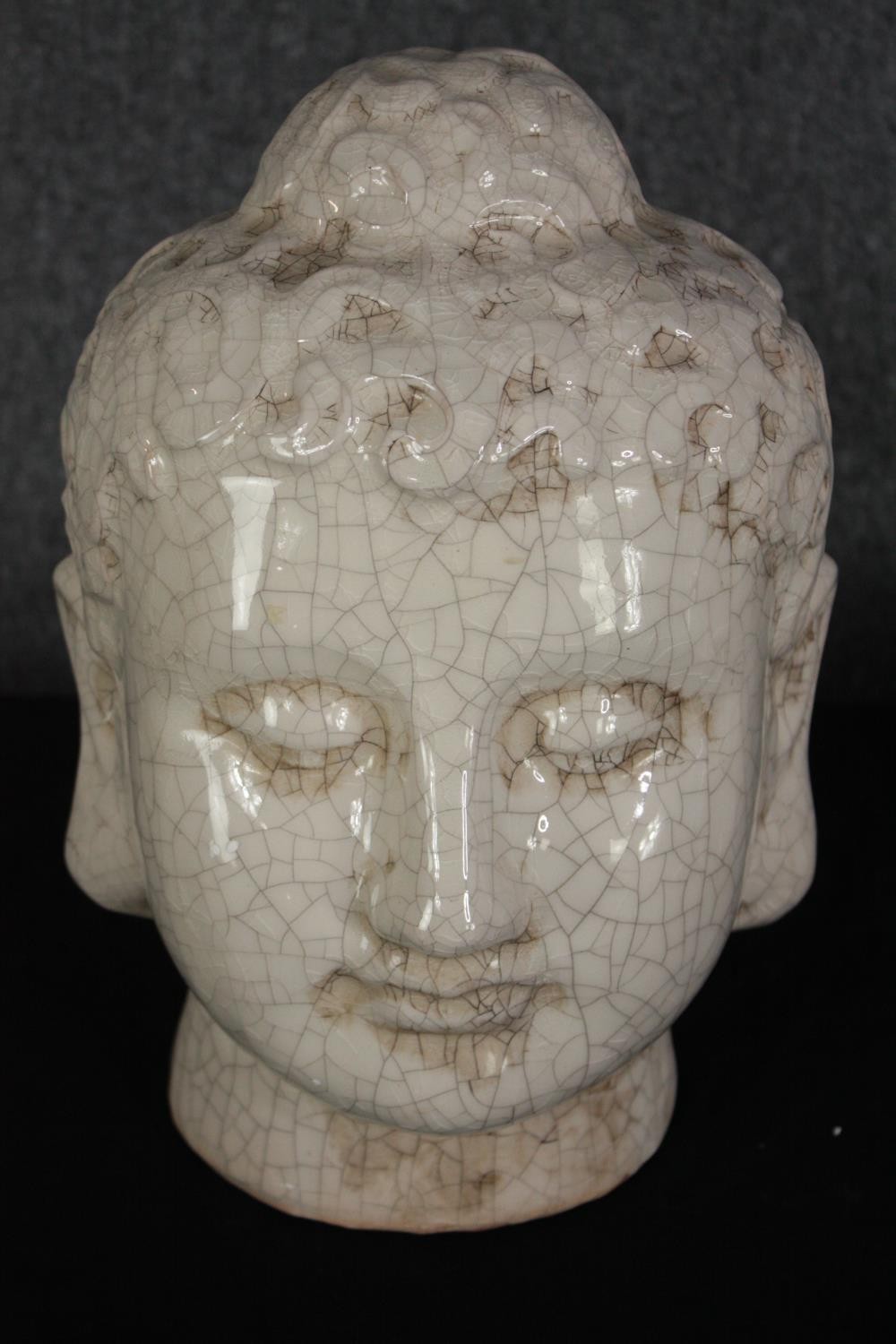 Bubbha. Two busts. Hollow glazed plaster. H.33 cm. (each) - Image 3 of 6