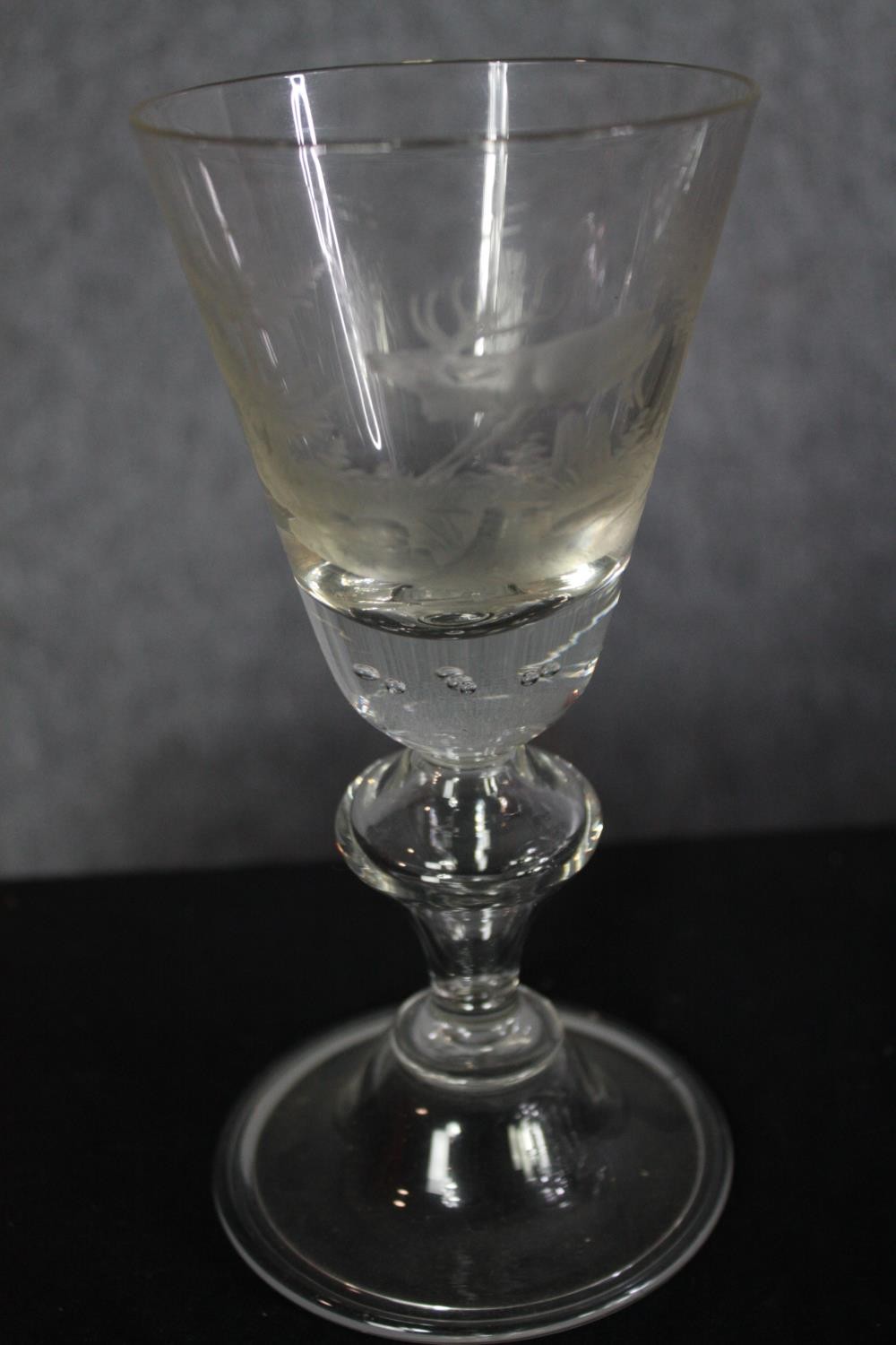 Six sherry glasses with etched game decoration. Nineteenth century. H.18cm. (each) - Image 2 of 3
