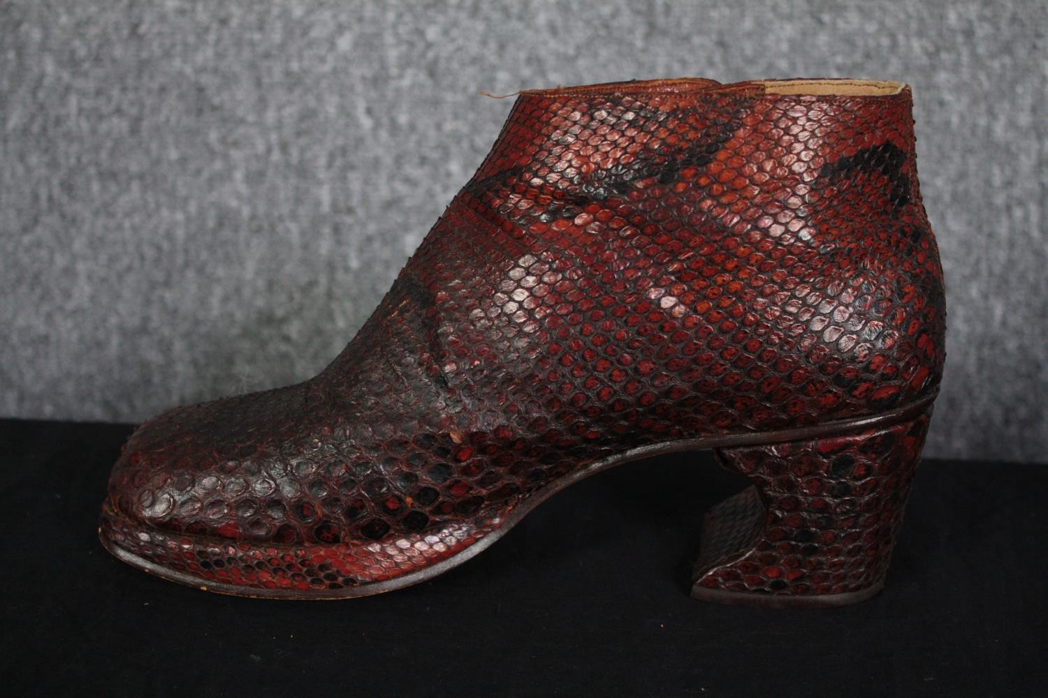 Two pairs of bespoke made platform high heeled shoes. Both size 9. Snakeskin boots and the other - Image 9 of 13