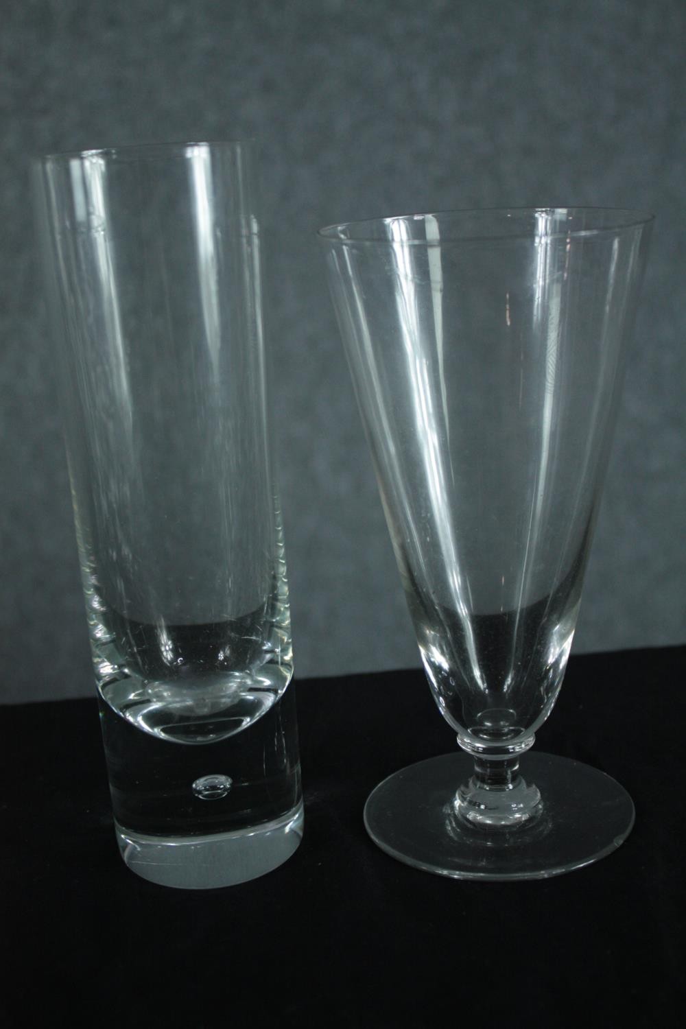 A mixed collection of stemmed glasses including six Kosta Boda highball glasses. H.19cm. (largest) - Image 3 of 6