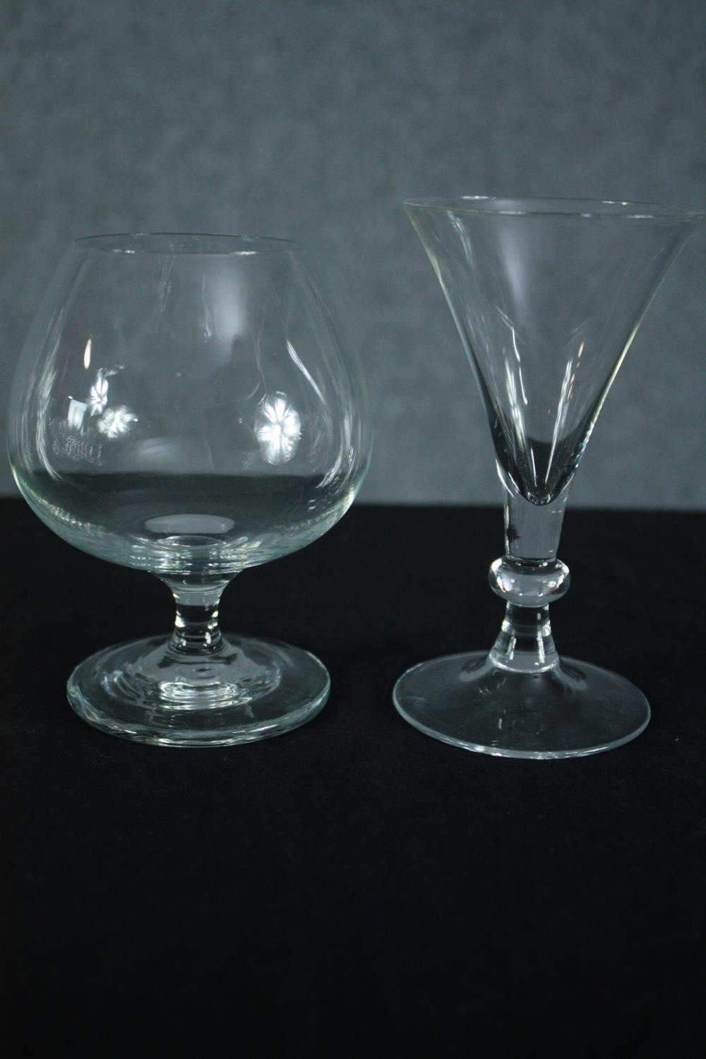 A mixed collection of stemmed glasses including six Kosta Boda highball glasses. H.19cm. (largest) - Image 4 of 6