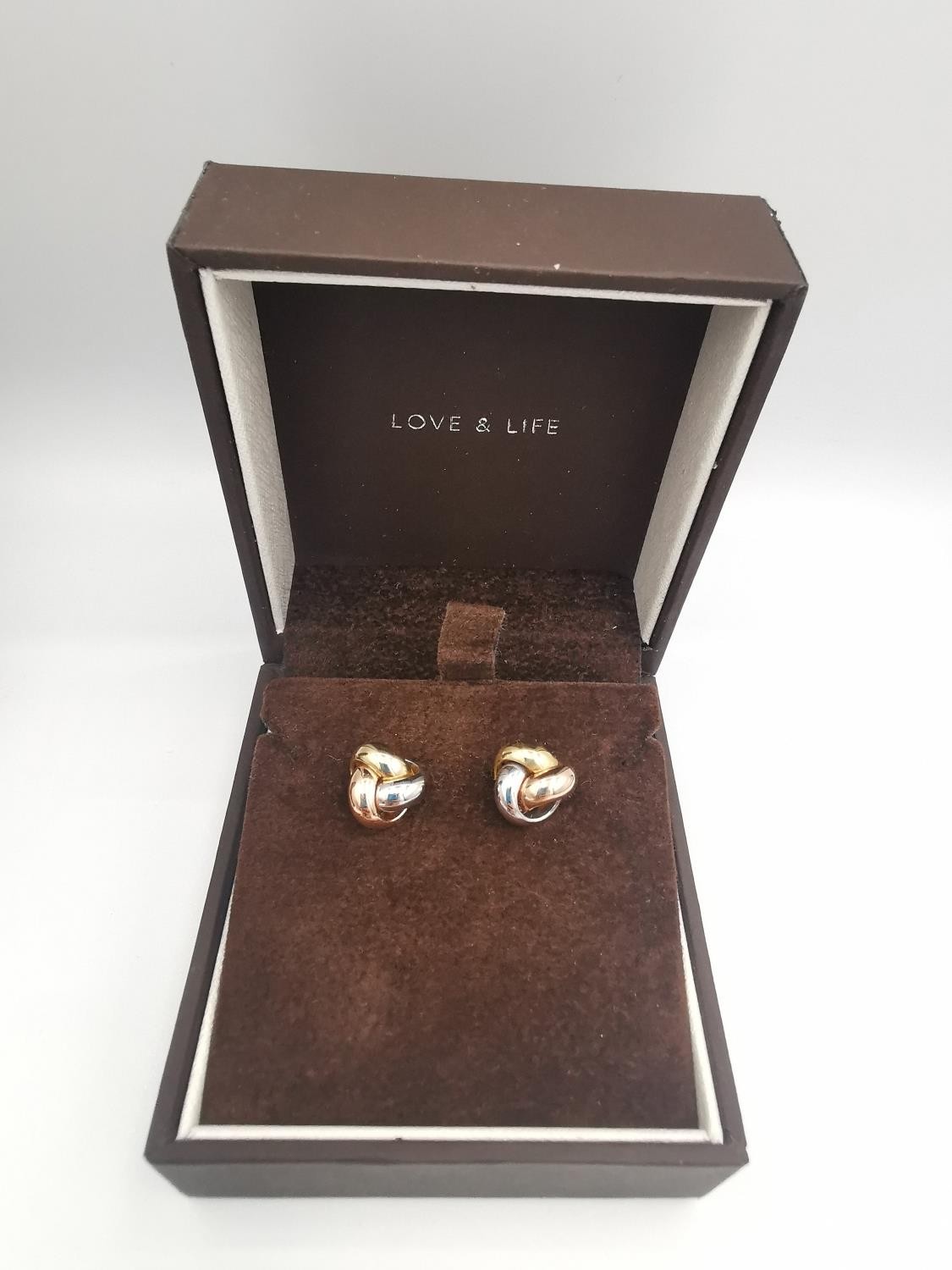 Four pairs of 9ct gold stud and drop earrings and one single ball earring, two boxed. Two pairs of - Image 2 of 10