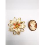 A 9ct yellow gold carved shell cameo brooch with side profile of a classical female figure, in a 9ct