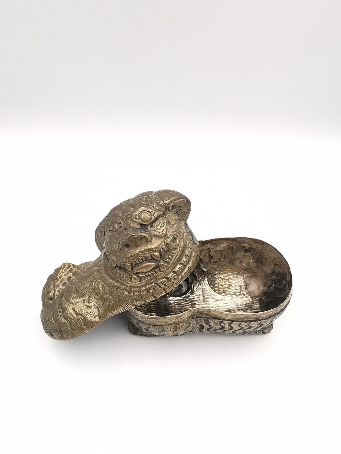 A collection of Indian and Chinese white metal items (tests as silver), including two repousse - Image 2 of 6
