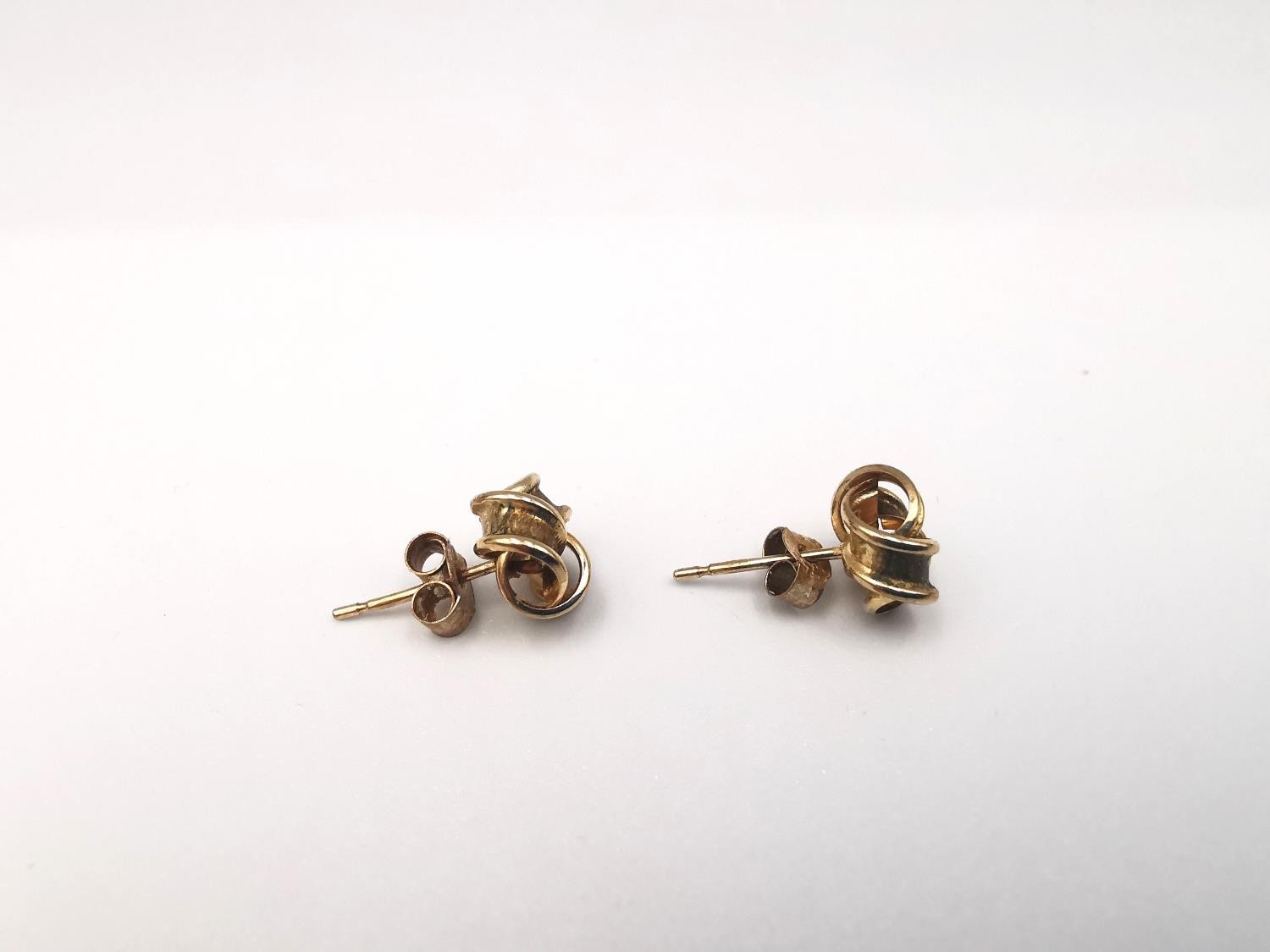 Four pairs of 9ct gold stud and drop earrings and one single ball earring, two boxed. Two pairs of - Image 7 of 10