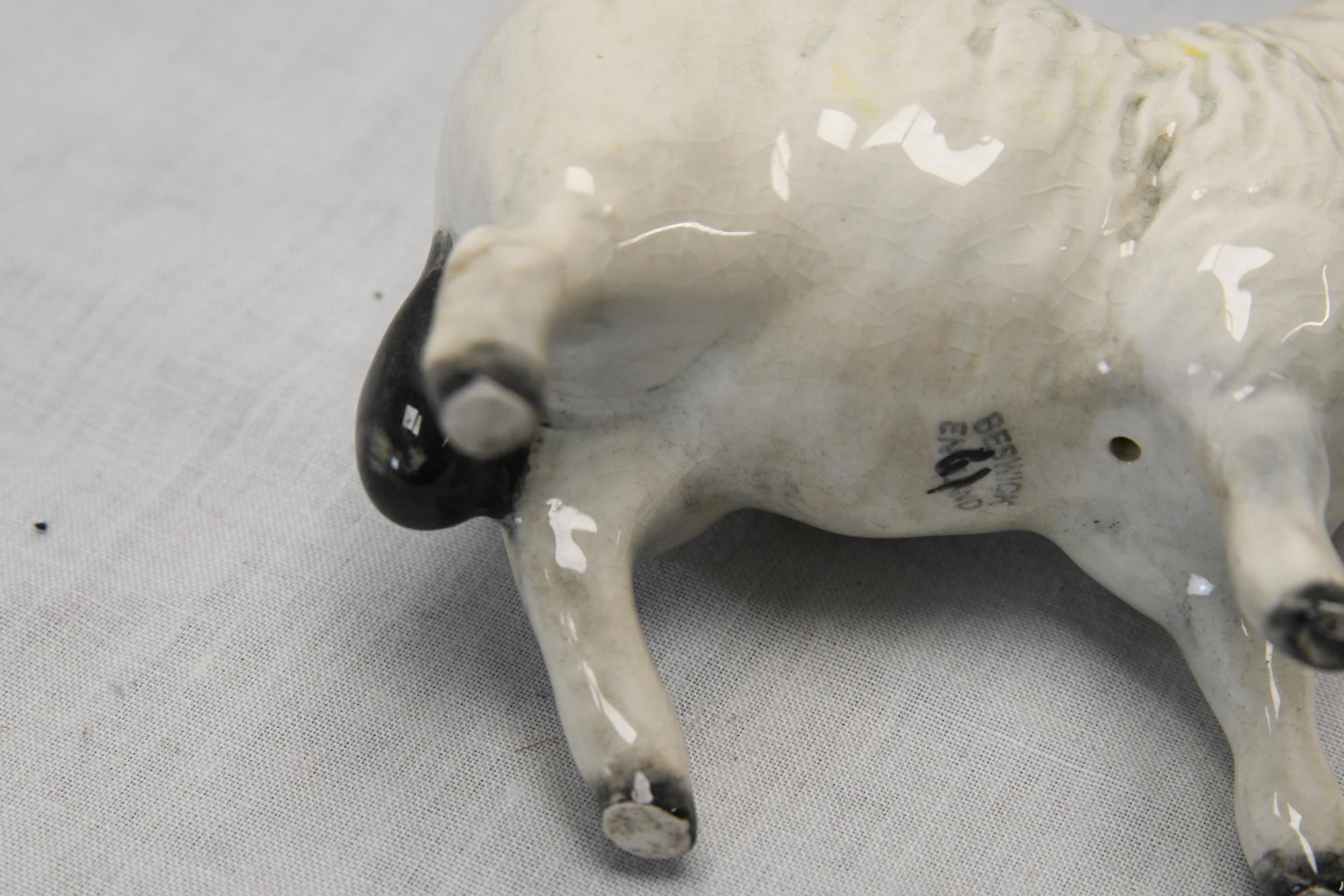 A collection of Beswick sheep. - Image 3 of 4