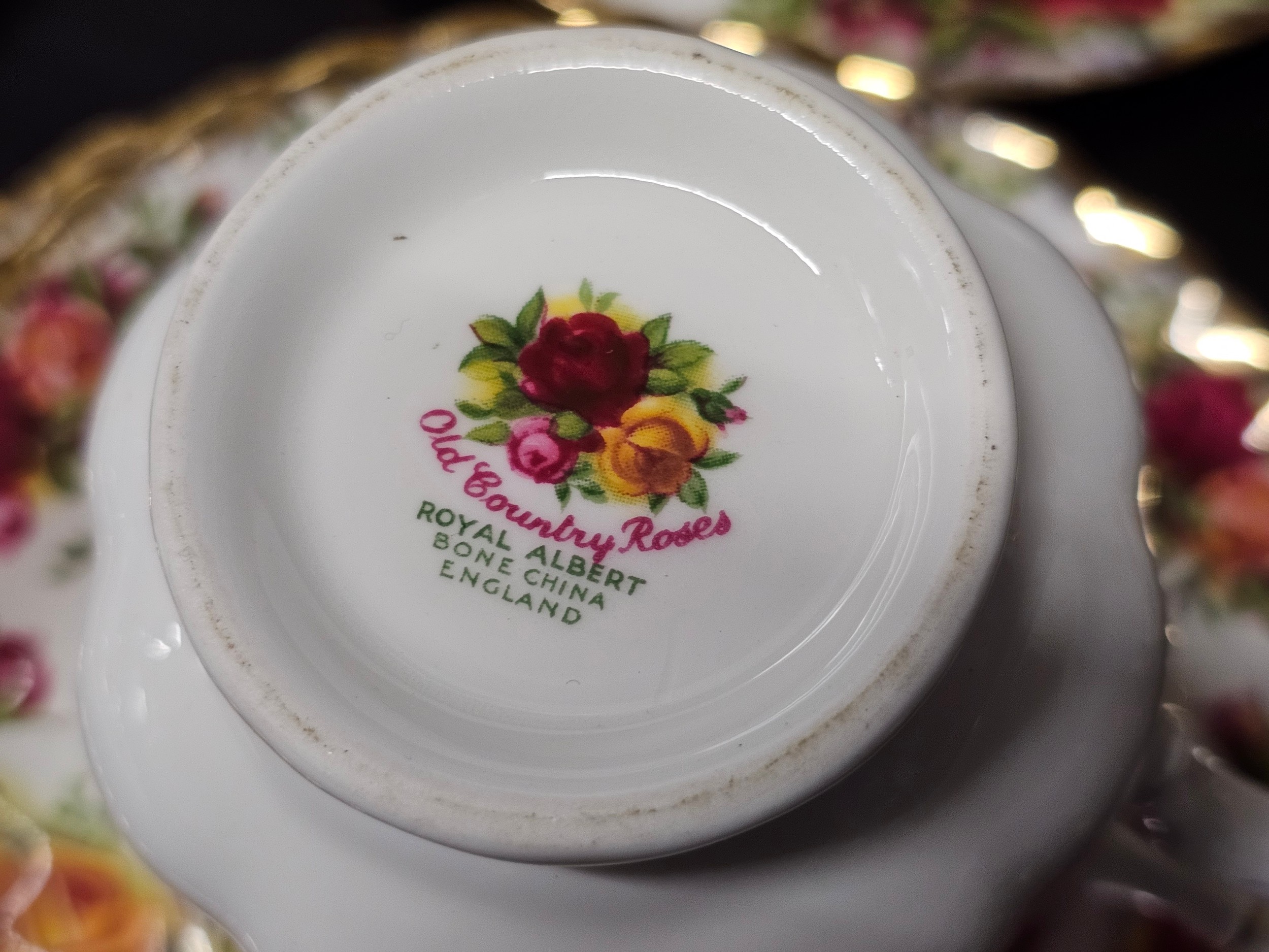 A mixed collection of Royal Albert Old Country Roses porcelain. - Image 2 of 2