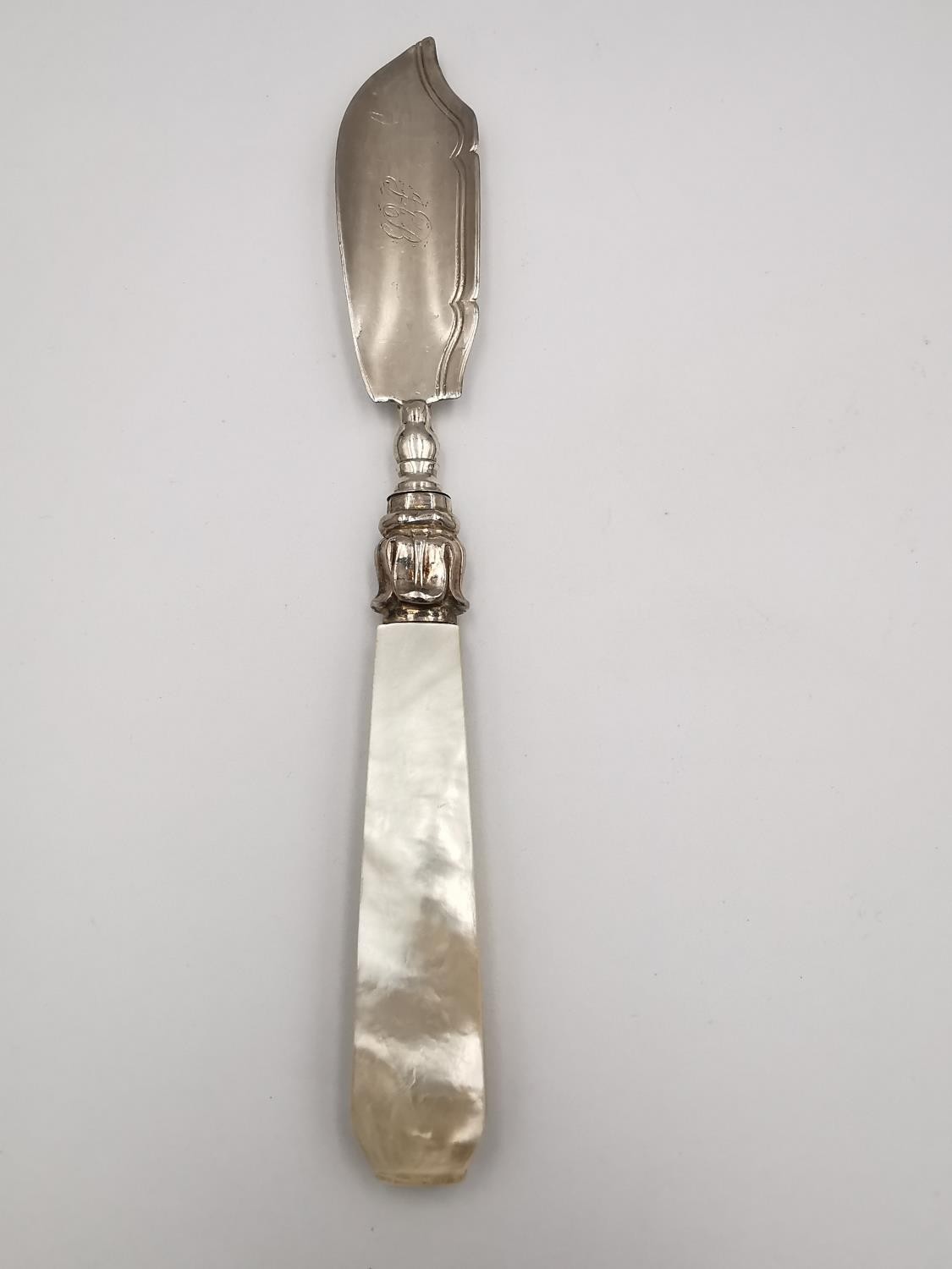 A collection of 19th and early 20th century silver and white metal cutlery, including a set of six - Image 11 of 18