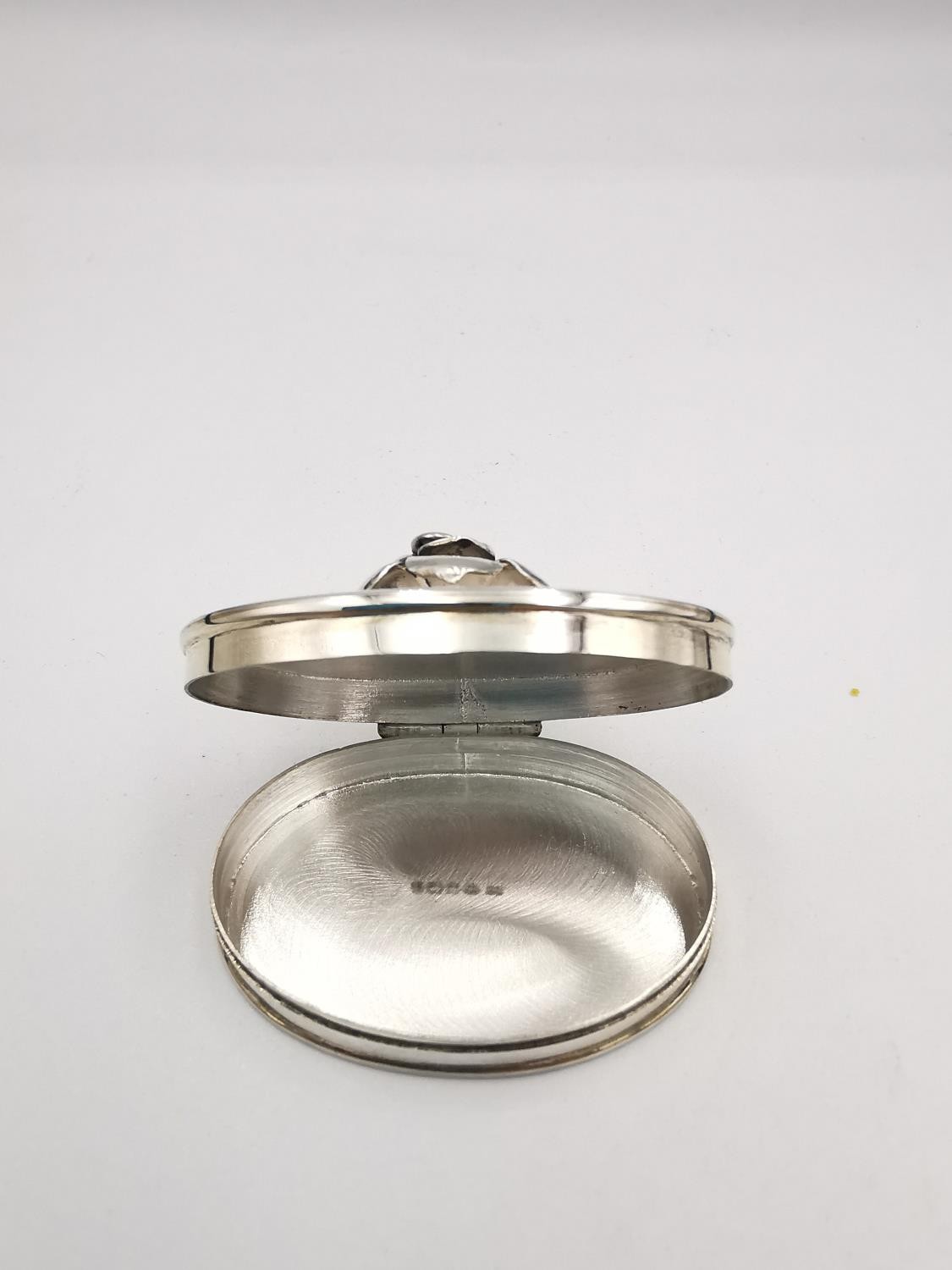 A collection of silver items, including two silver pill boxes, a silver floral form dish by Barker - Image 15 of 19