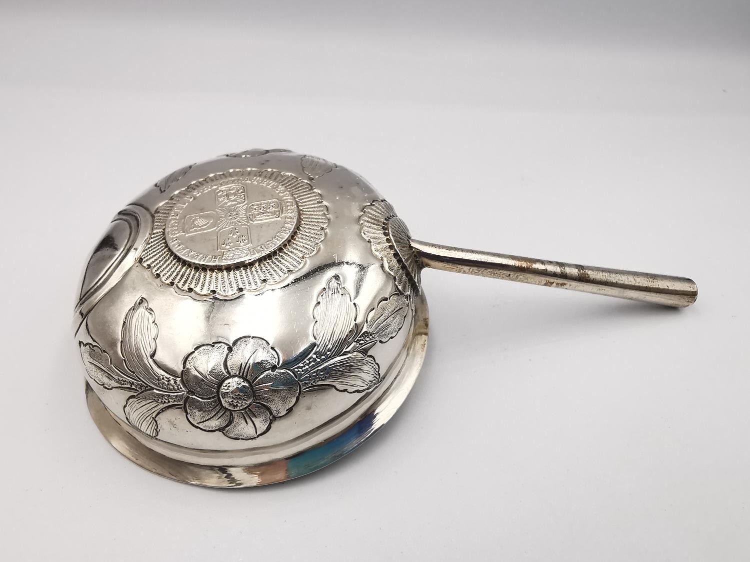 A collection of silver items, including two silver pill boxes, a silver floral form dish by Barker - Image 13 of 19