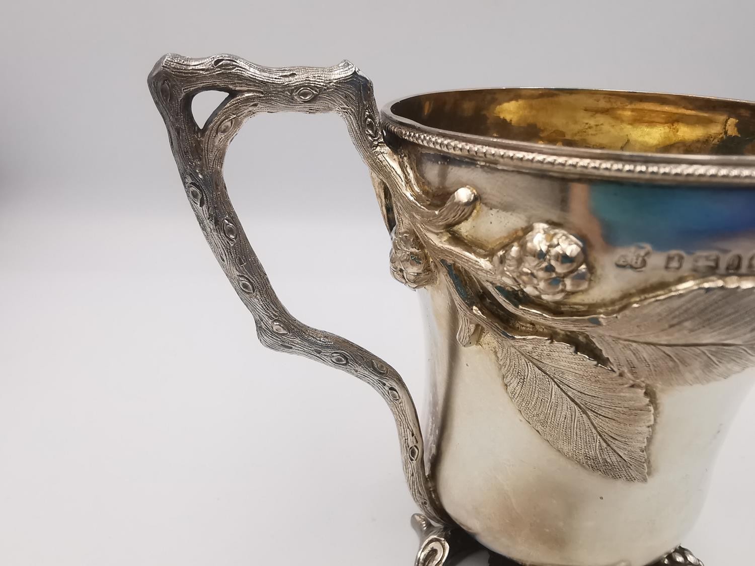 A fitted leather cased Victorian Martin Hall & Co carved sterling silver bramble design tankard. The - Image 10 of 11