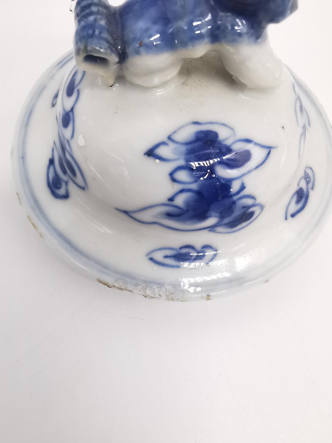 A pair of 19th century Chinese blue and white lidded dragon vases. Each vase decorated with four - Image 7 of 17