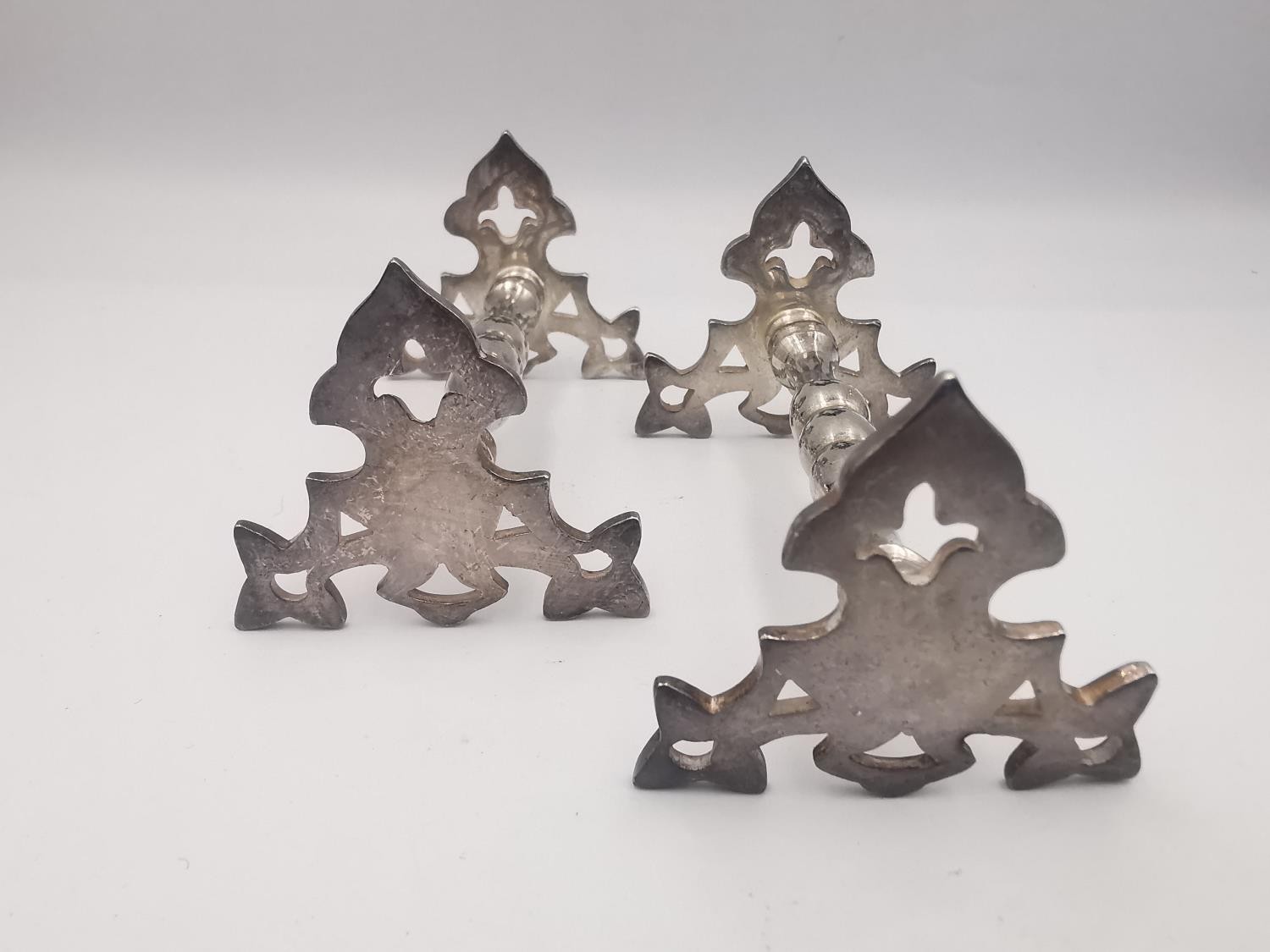 A collection of knife rests, a pair of Victorian silver knife rests with cross design ends by - Image 8 of 9