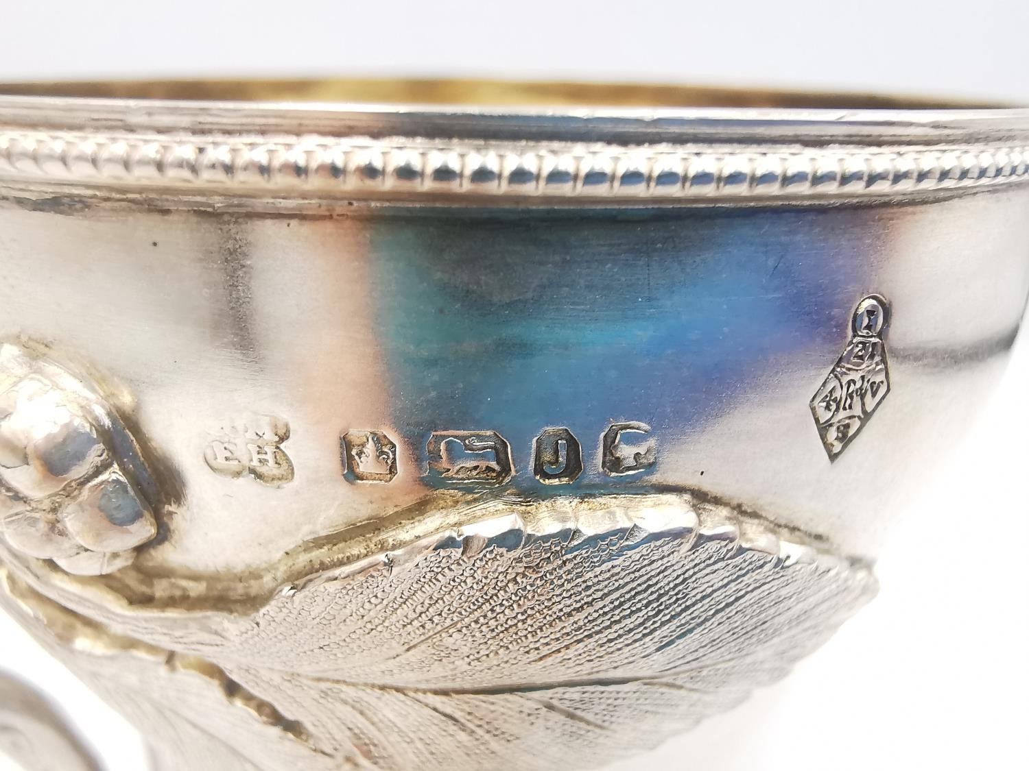 A fitted leather cased Victorian Martin Hall & Co carved sterling silver bramble design tankard. The - Image 9 of 11