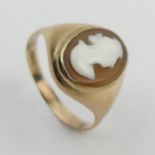 9ct gold carved shell cameo ring, 3 grams. Size N, 12.7 mm. UK Postage £12.