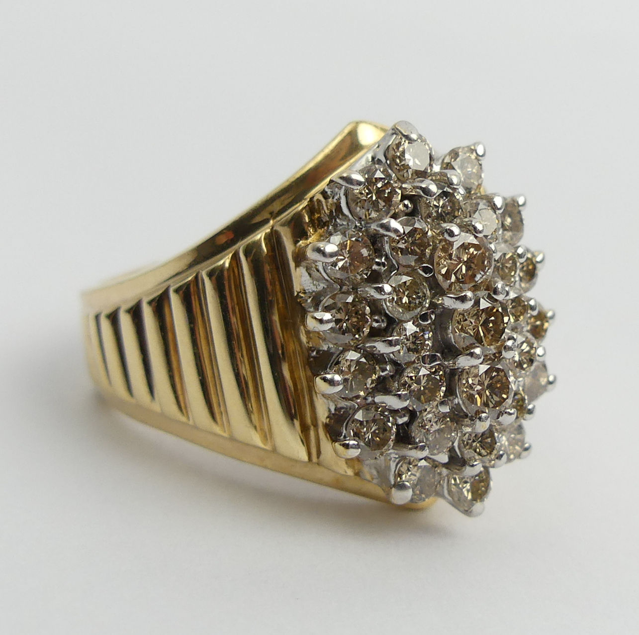 9ct gold large diamond cluster ring, 8.6 grams. Size V 1/2, 20.5 mm. UK Postage £12. - Image 4 of 7