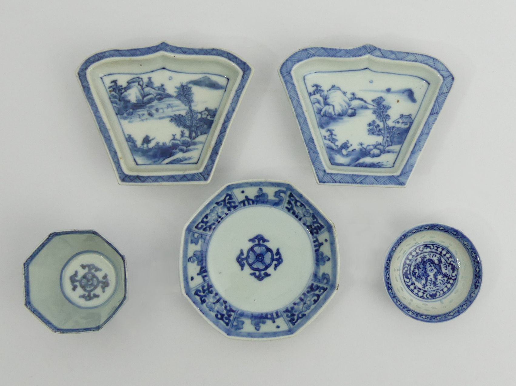 Four Chinese blue and white porcelain dishes and a tea bowl. Tea bowl 4.5 cm high. UK Postage £14. - Image 2 of 3