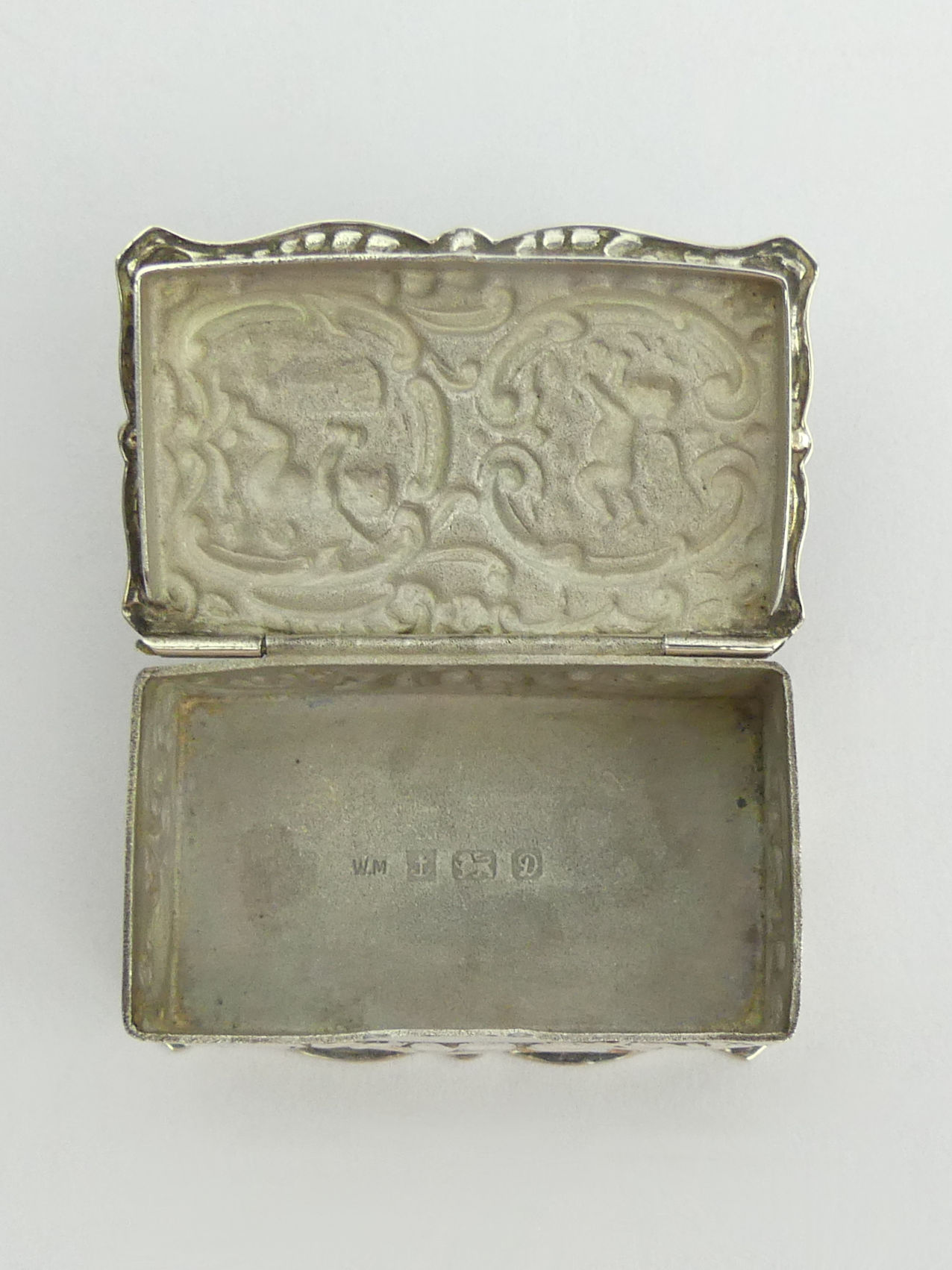 Elizabeth II silver snuff box, Birm.1978, William Manton, 24 grams, 43 x 27 x 15mm. UK Postage £12 - Bild 4 aus 5