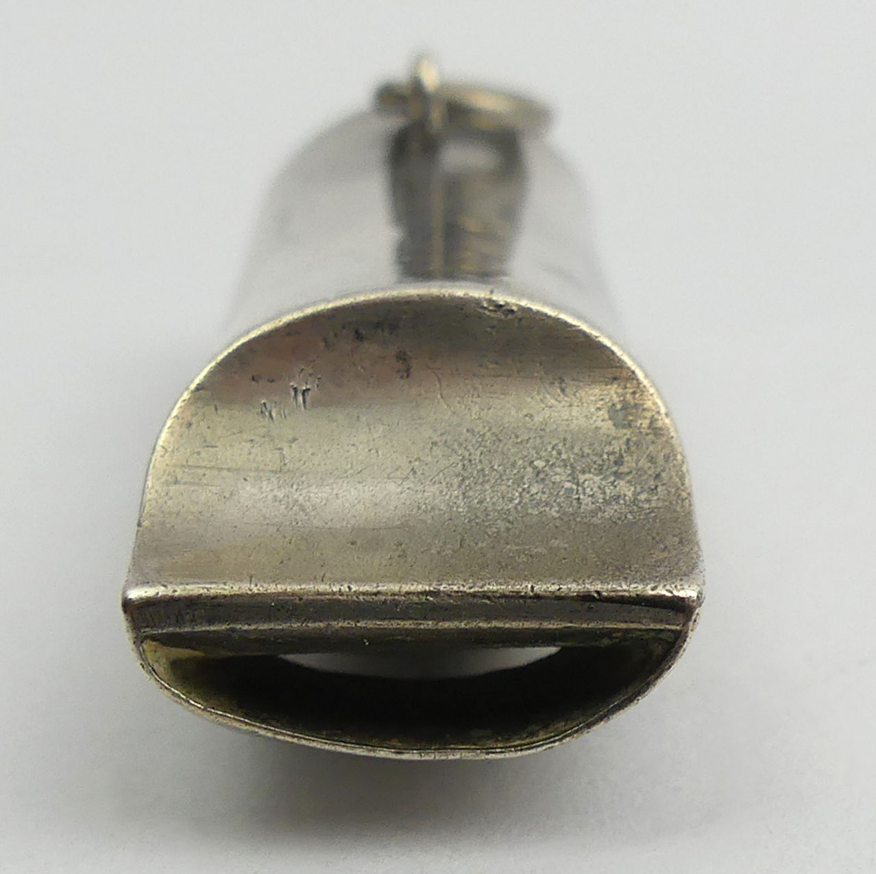 Victorian silver novelty combined vesta case and whistle Birm.1891, Stokes & Ireland, in the - Image 3 of 7
