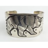 Native American silver Bear design cuff bangle, 86.5 grams, Edinburgh 2001, 41mm wide. UK Postage £
